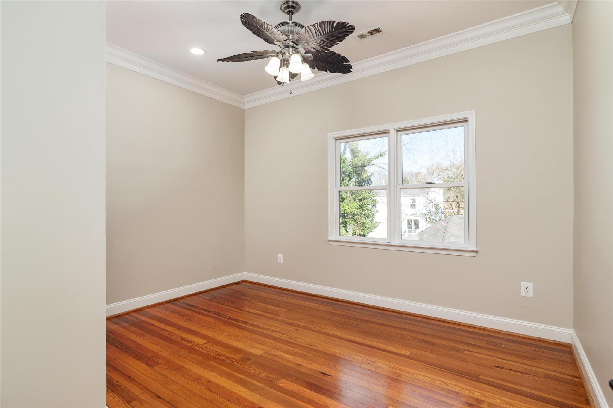 OWINGS BEACH - Residential