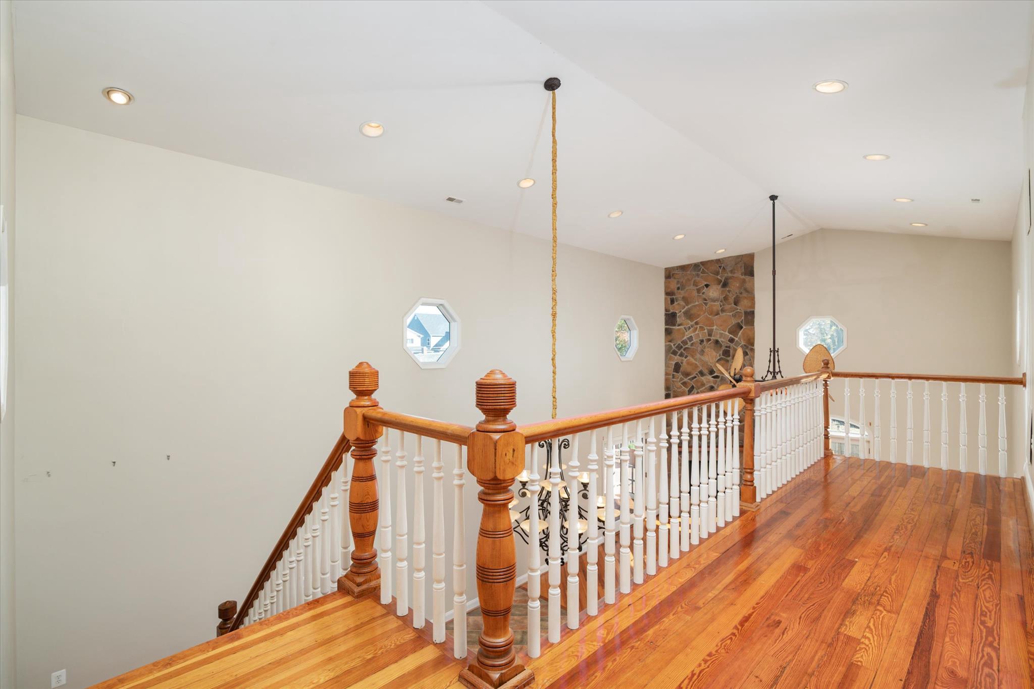 OWINGS BEACH - Residential