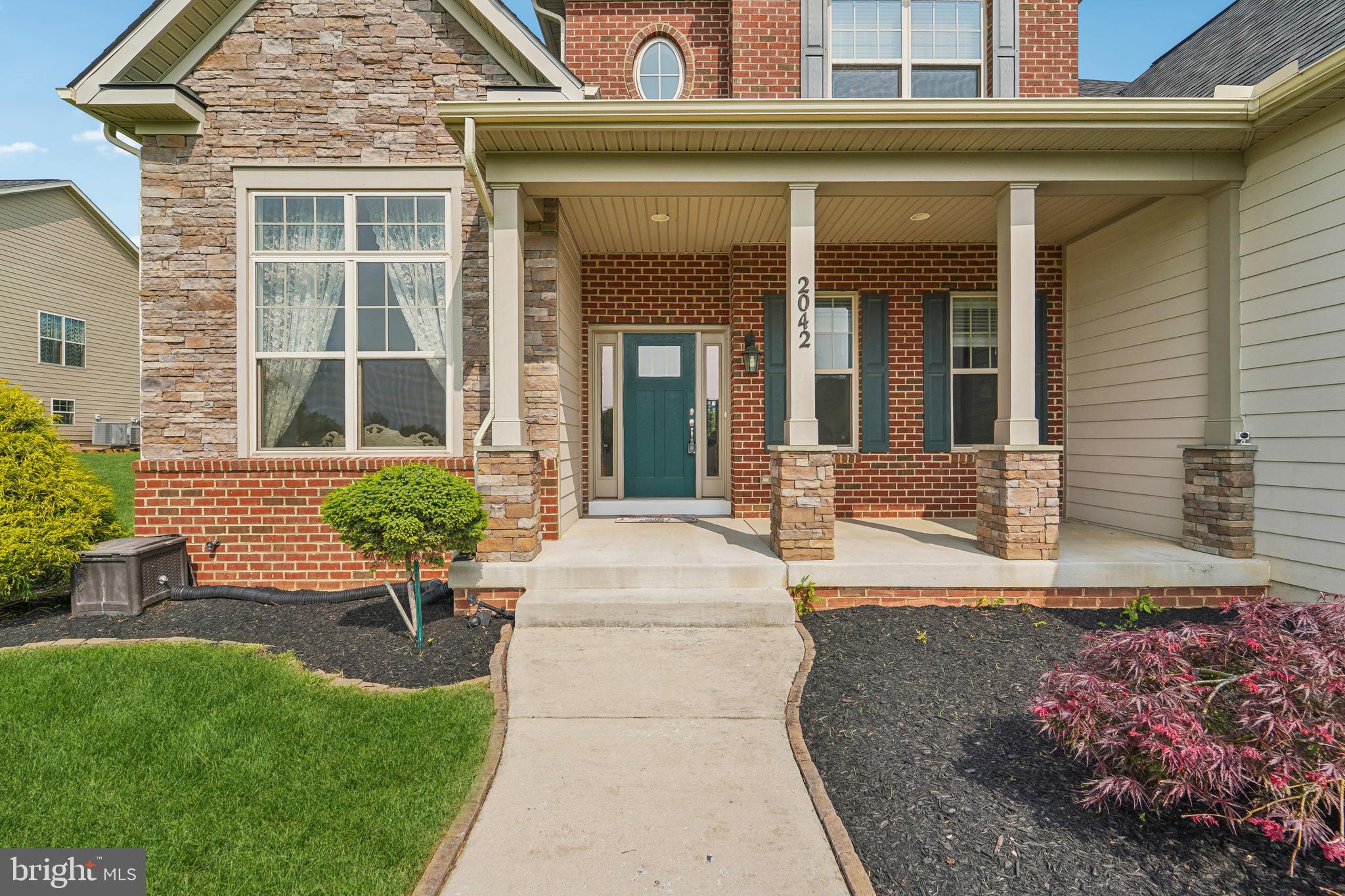 2042 DROVERS LANE