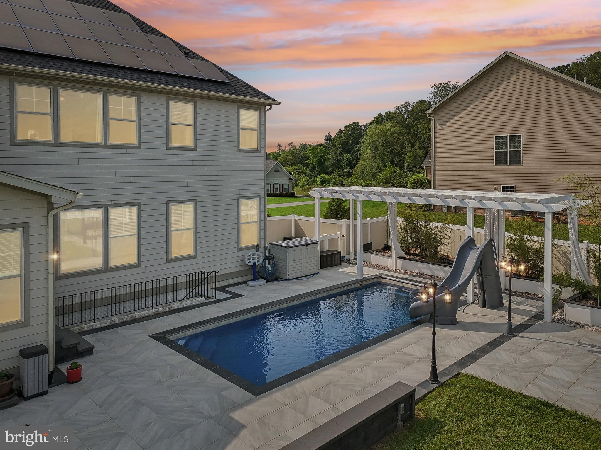 2042 DROVERS LANE