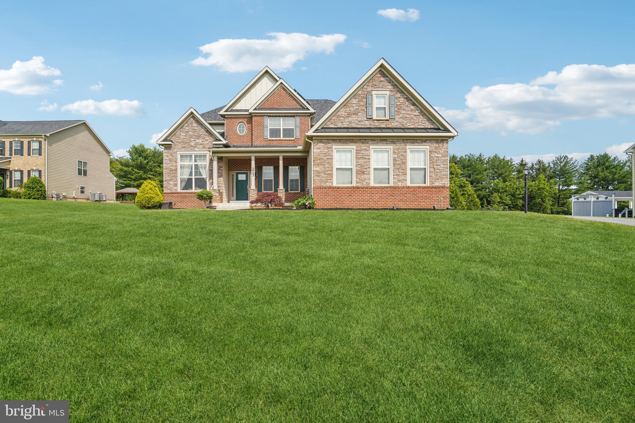 2042 DROVERS LANE