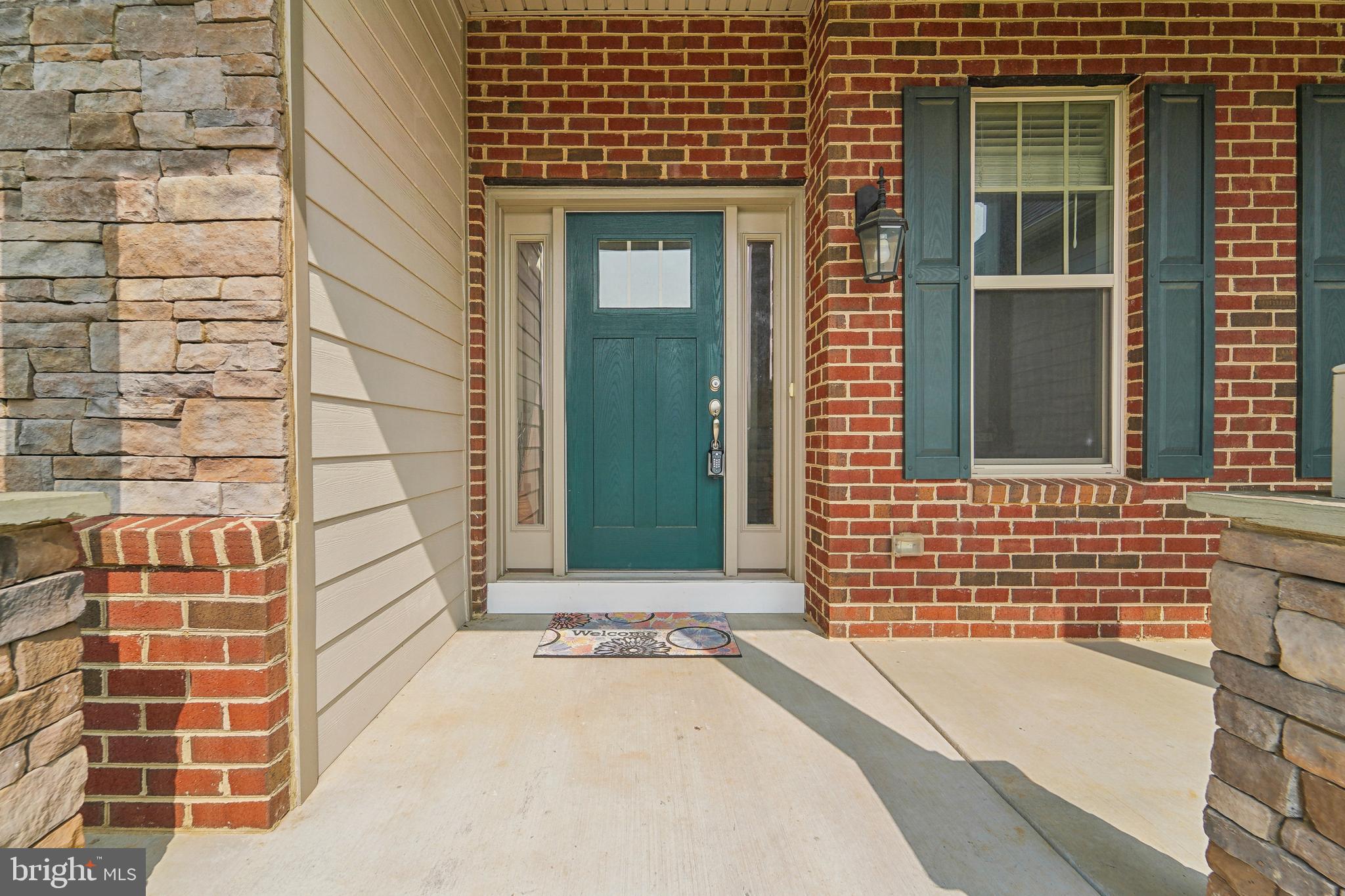2042 DROVERS LANE