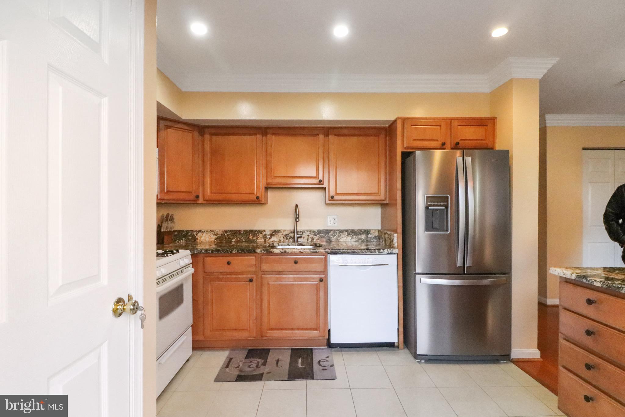 MOSBY WOODS TH CONDOS - Residential