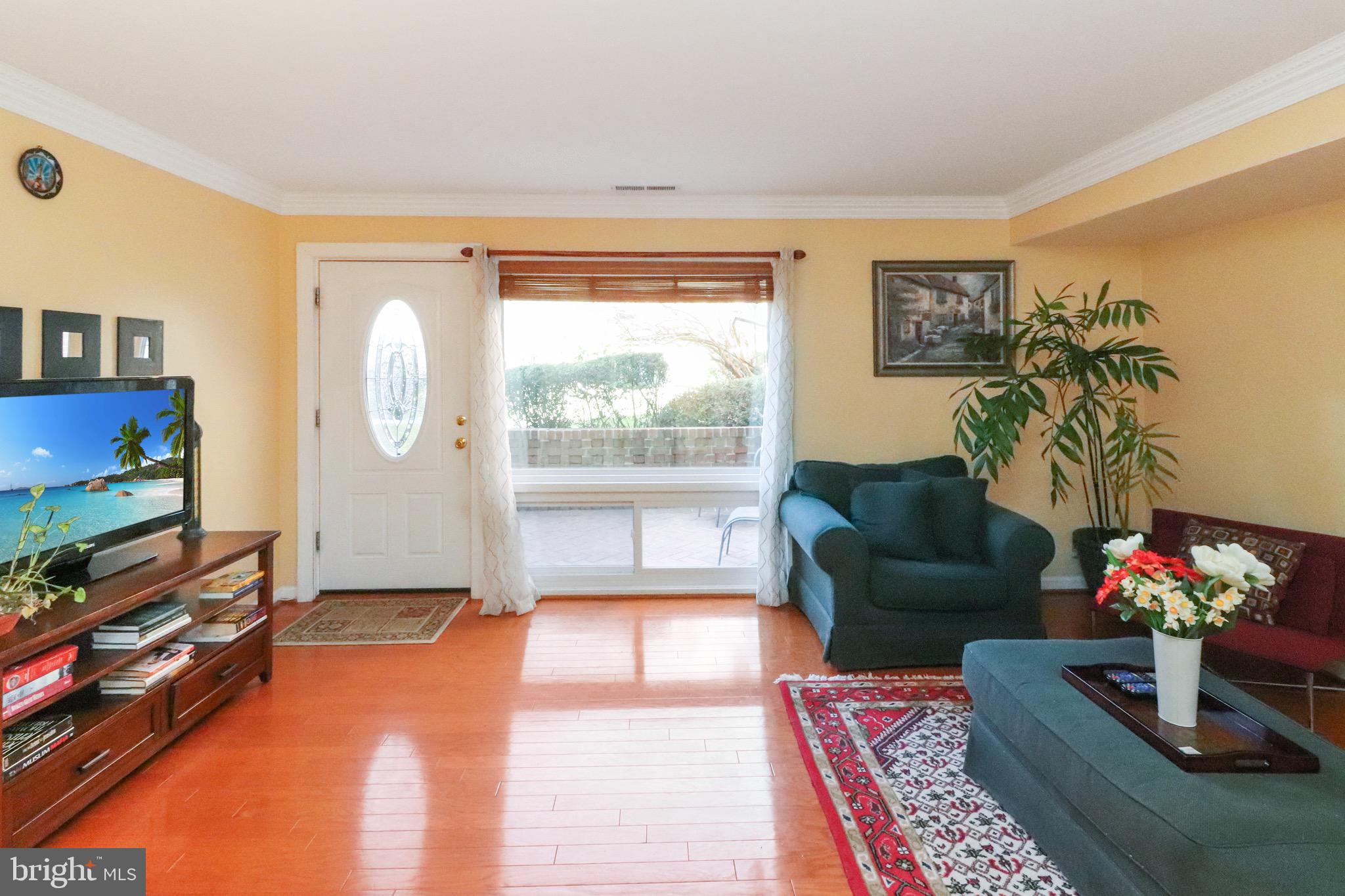 MOSBY WOODS TH CONDOS - Residential