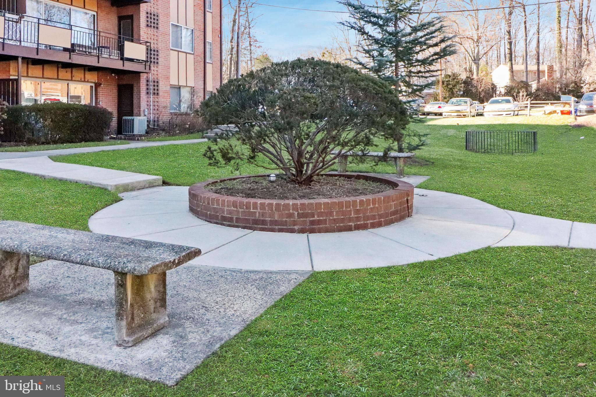 MOSBY WOODS TH CONDOS - Residential