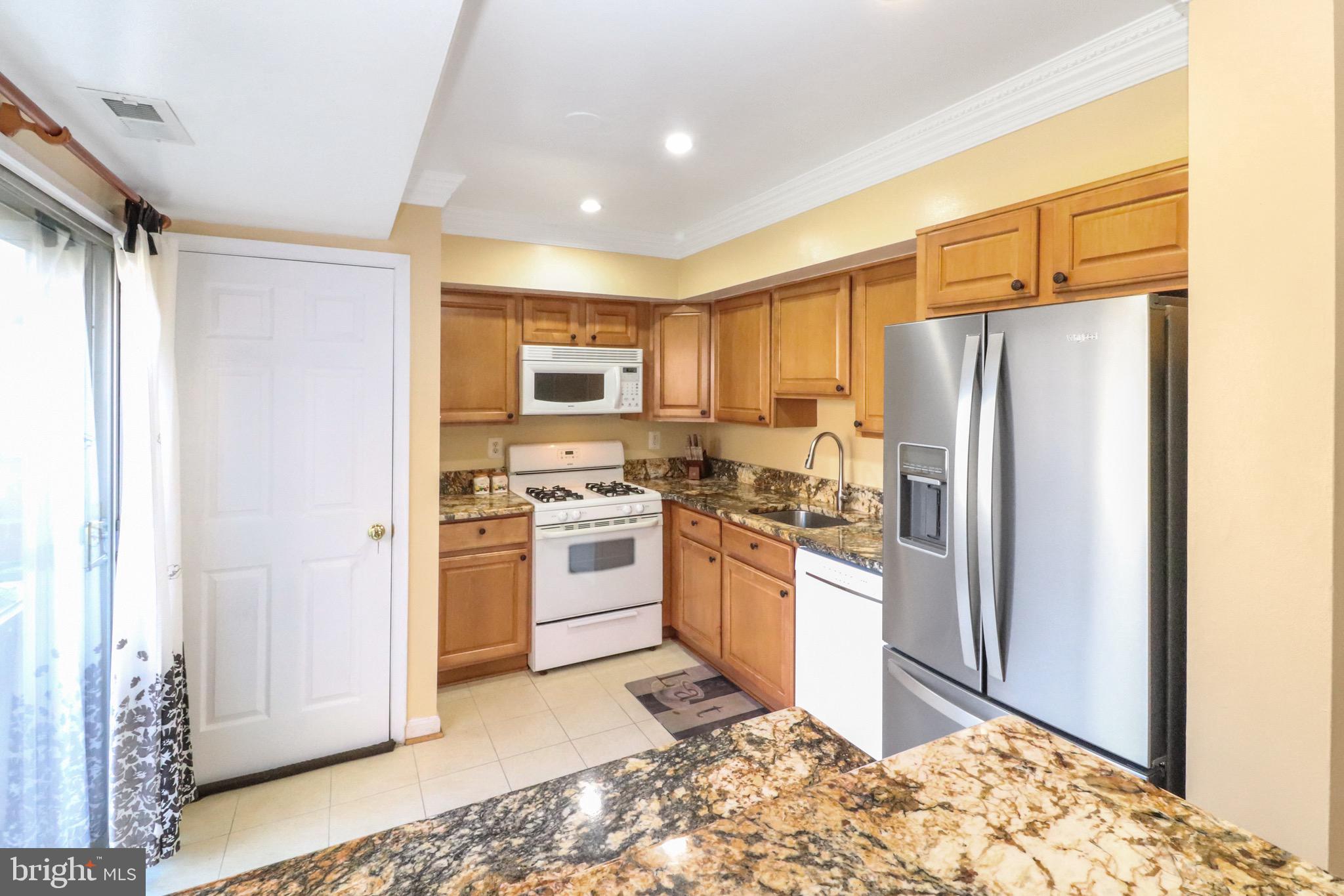 MOSBY WOODS TH CONDOS - Residential