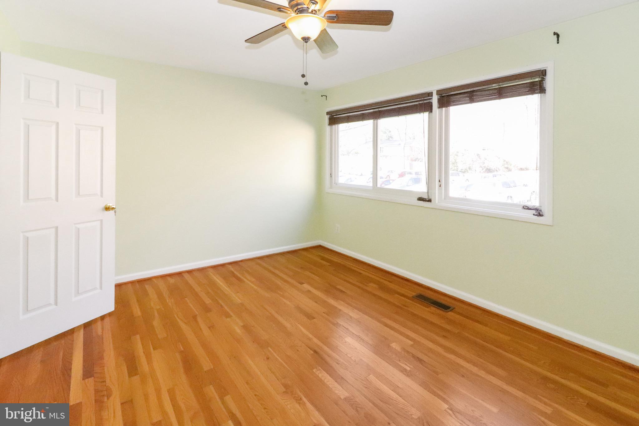 MOSBY WOODS TH CONDOS - Residential