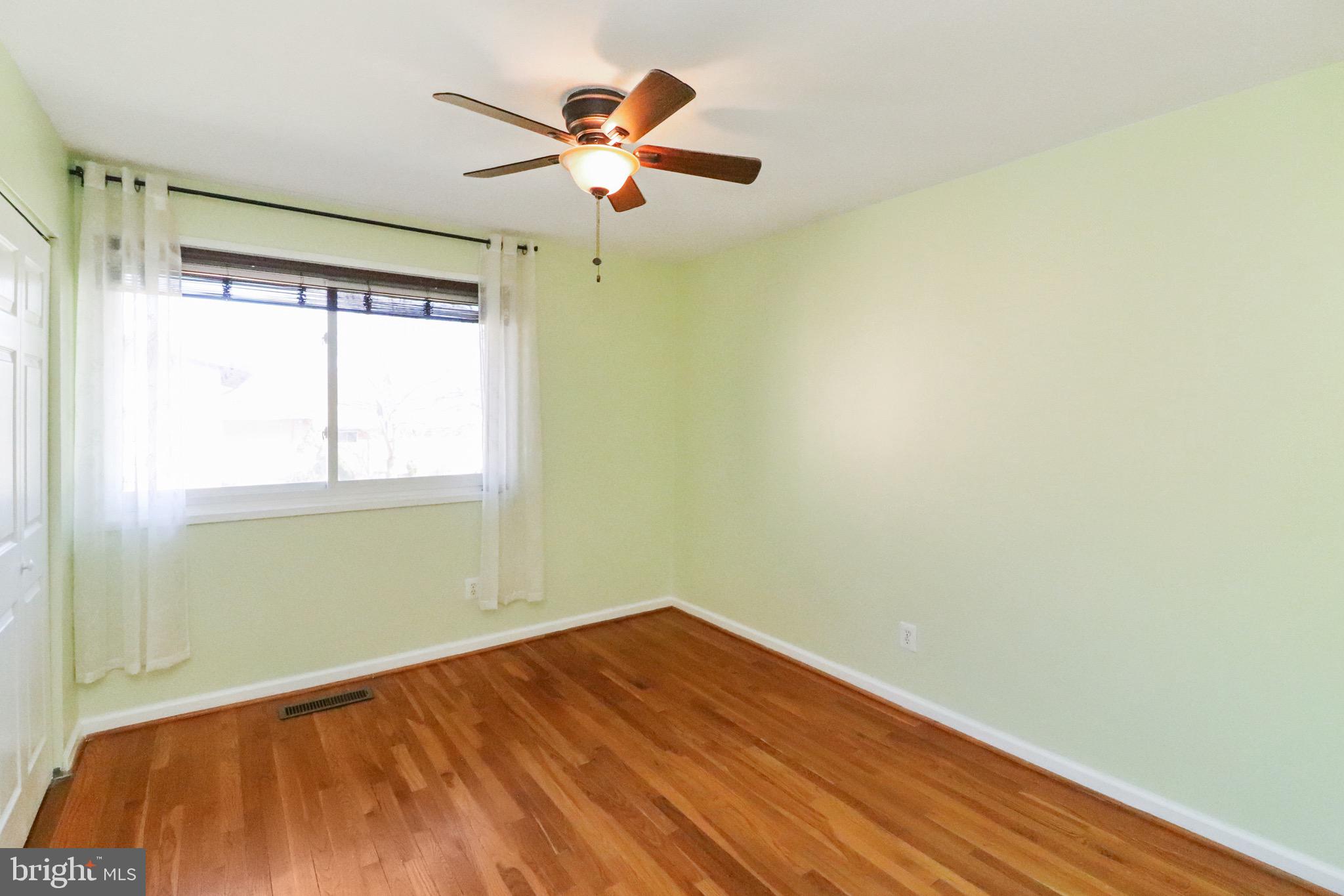 MOSBY WOODS TH CONDOS - Residential