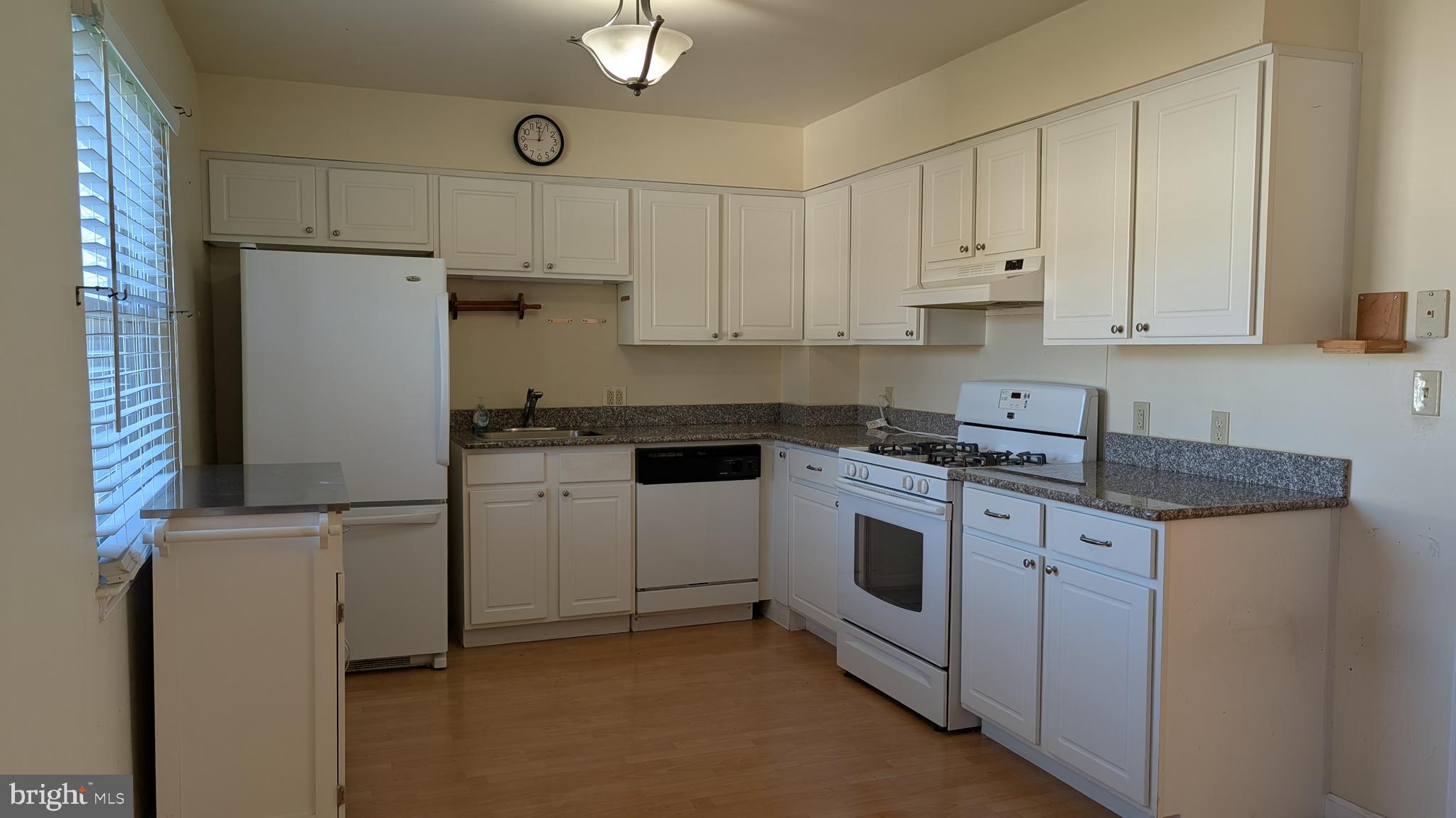 SPRING COMMONS - Residential