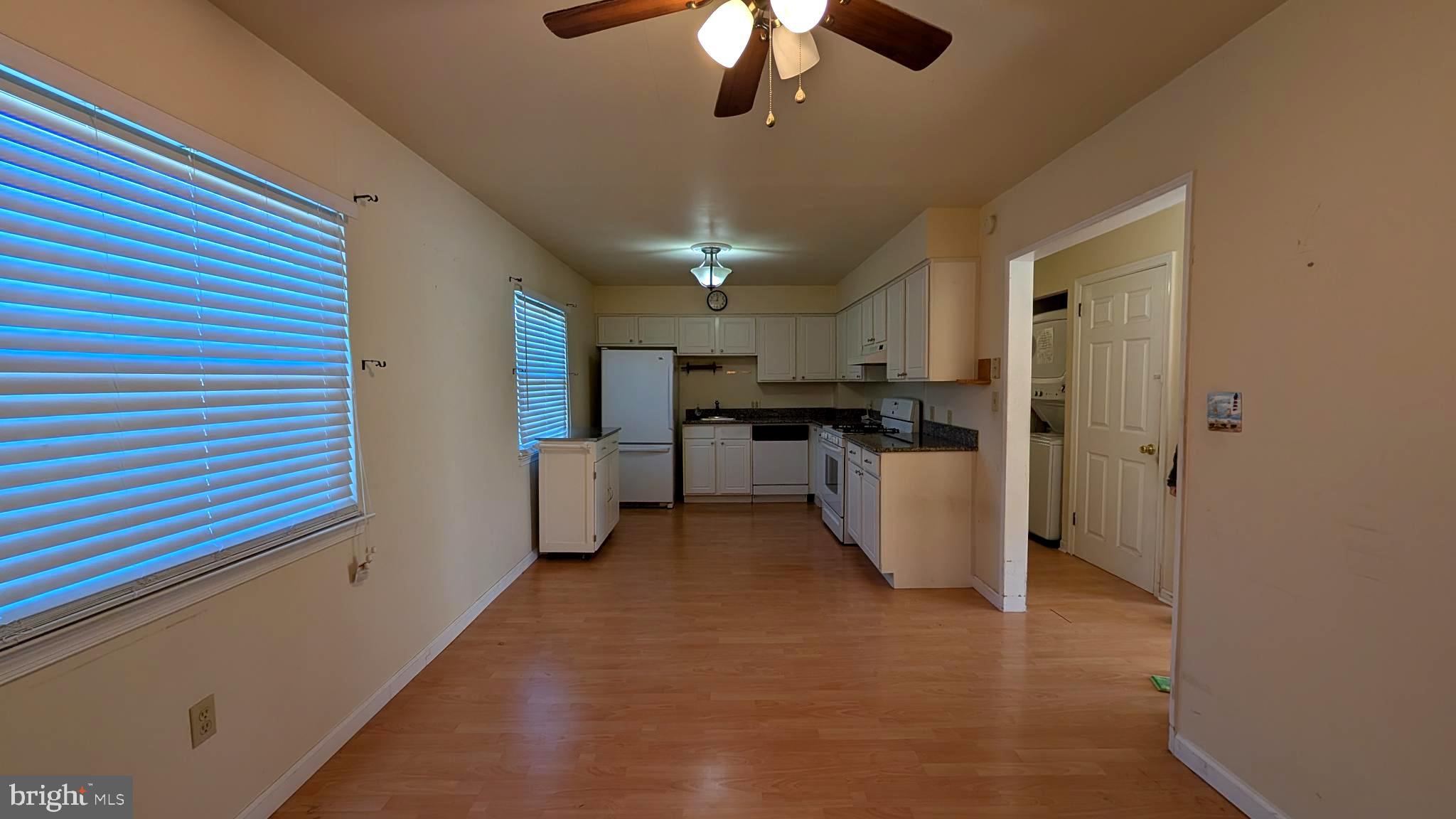 SPRING COMMONS - Residential