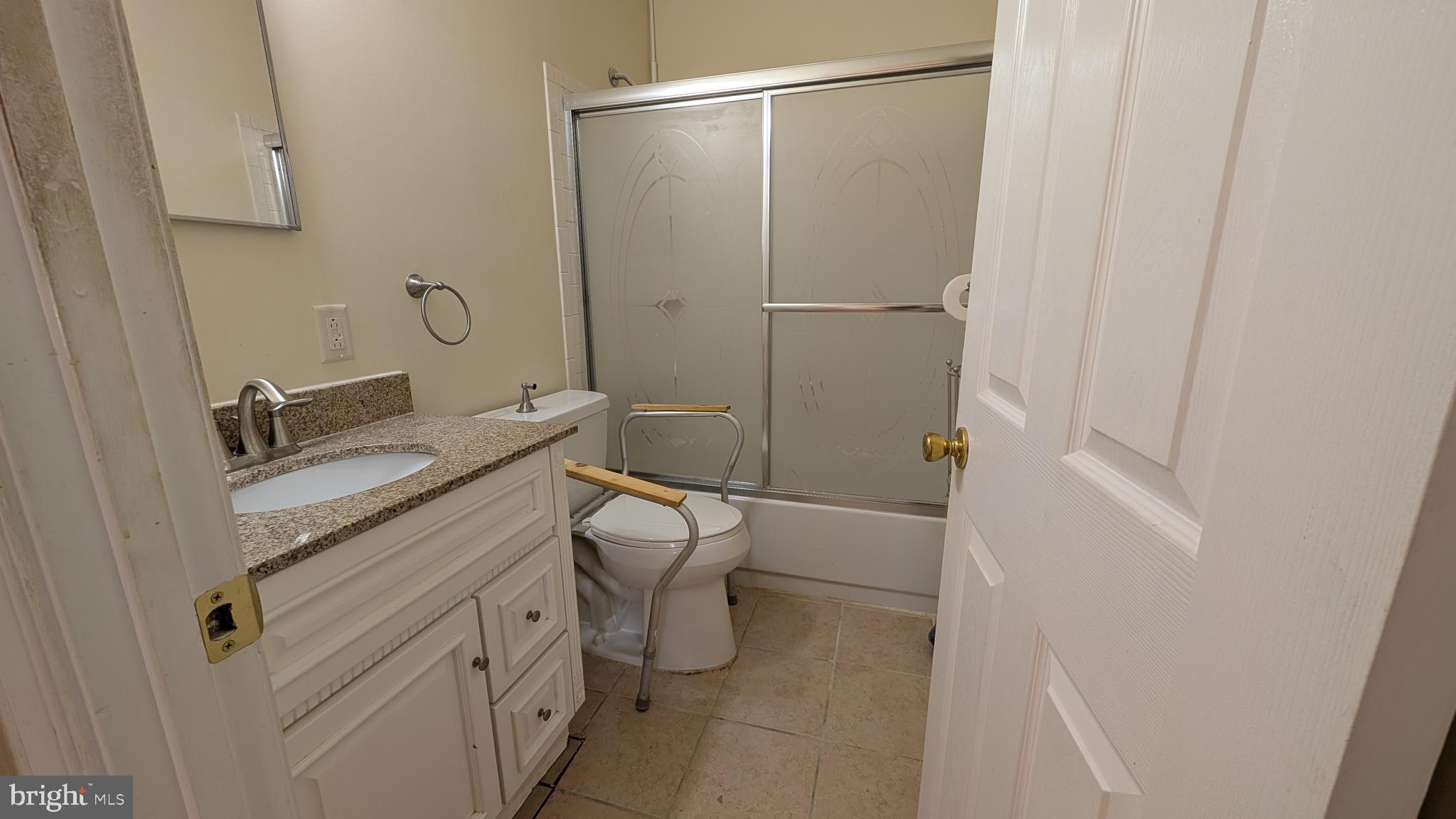 SPRING COMMONS - Residential