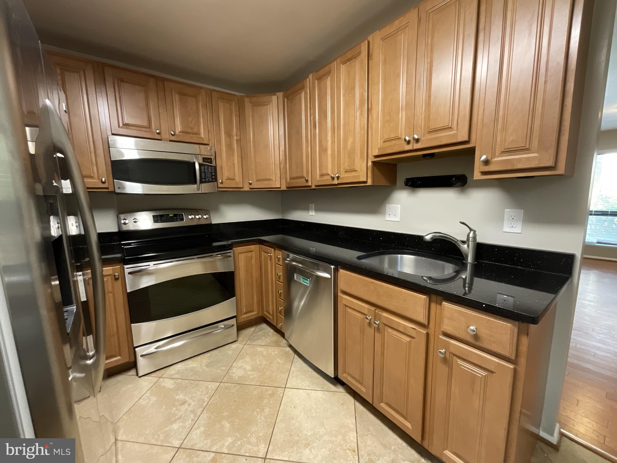 THE WESTERLIES - Residential Lease