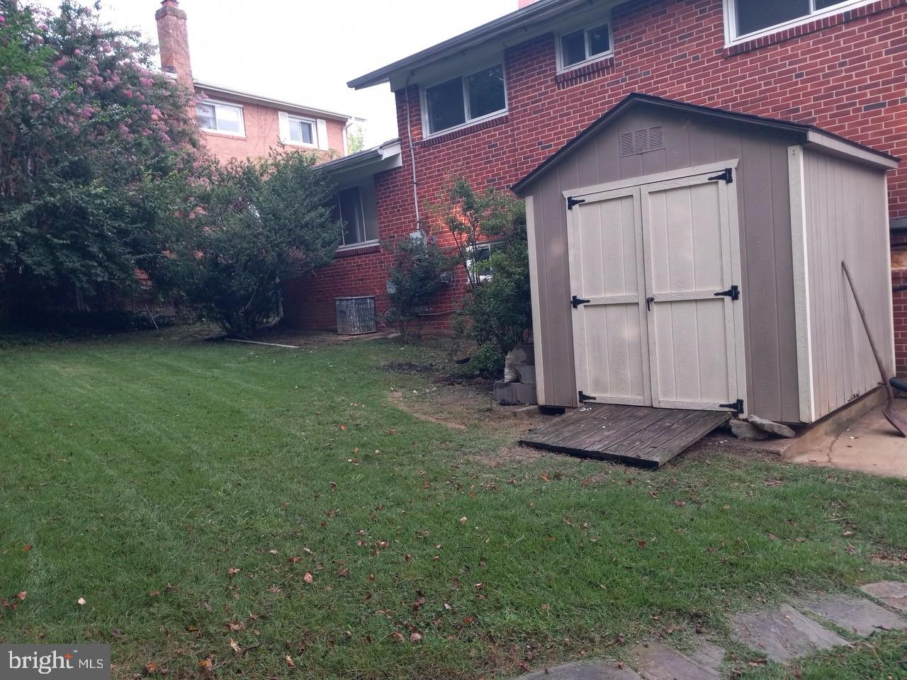 COLLEGE PARK ESTATES - Residential