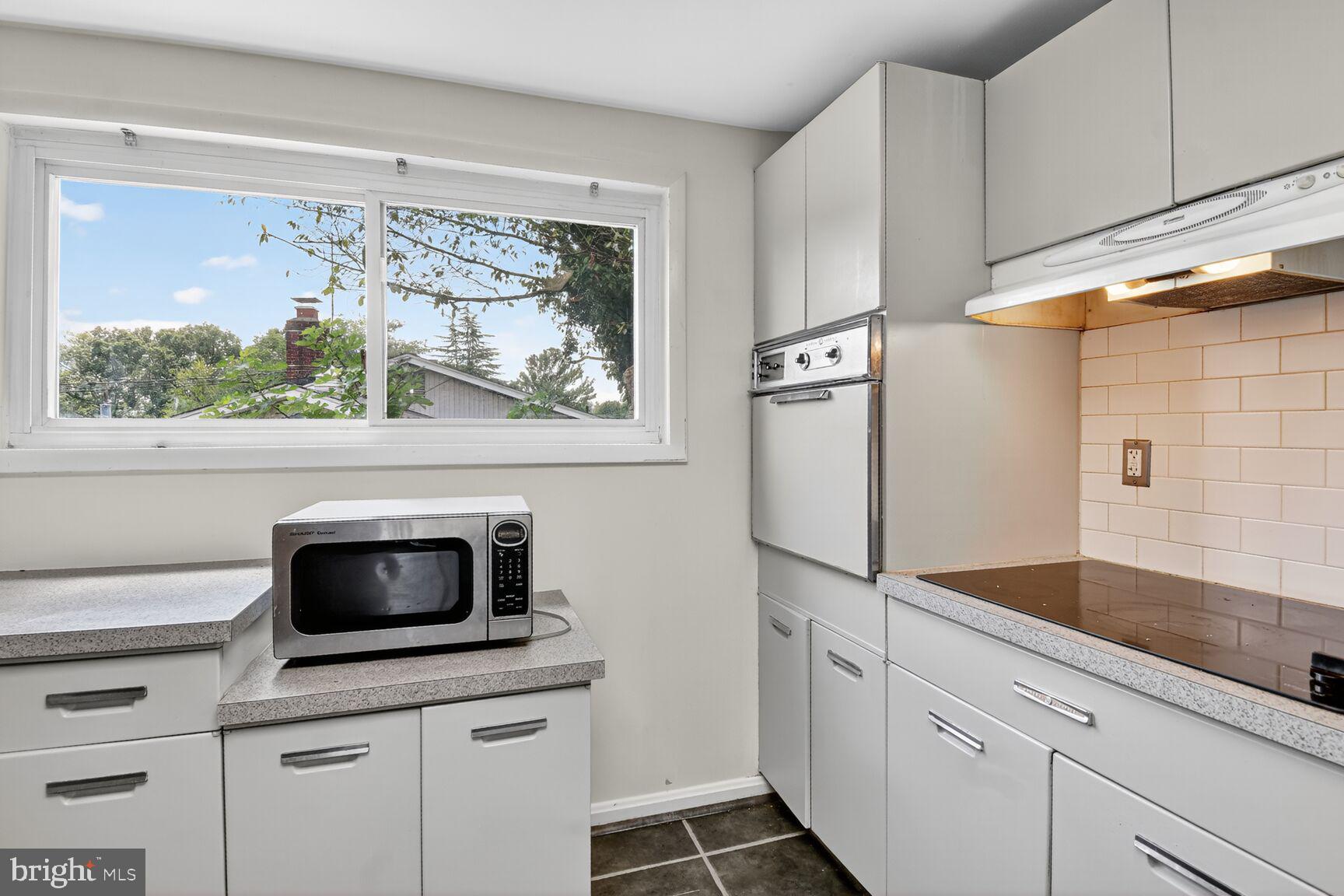 COLLEGE PARK ESTATES - Residential