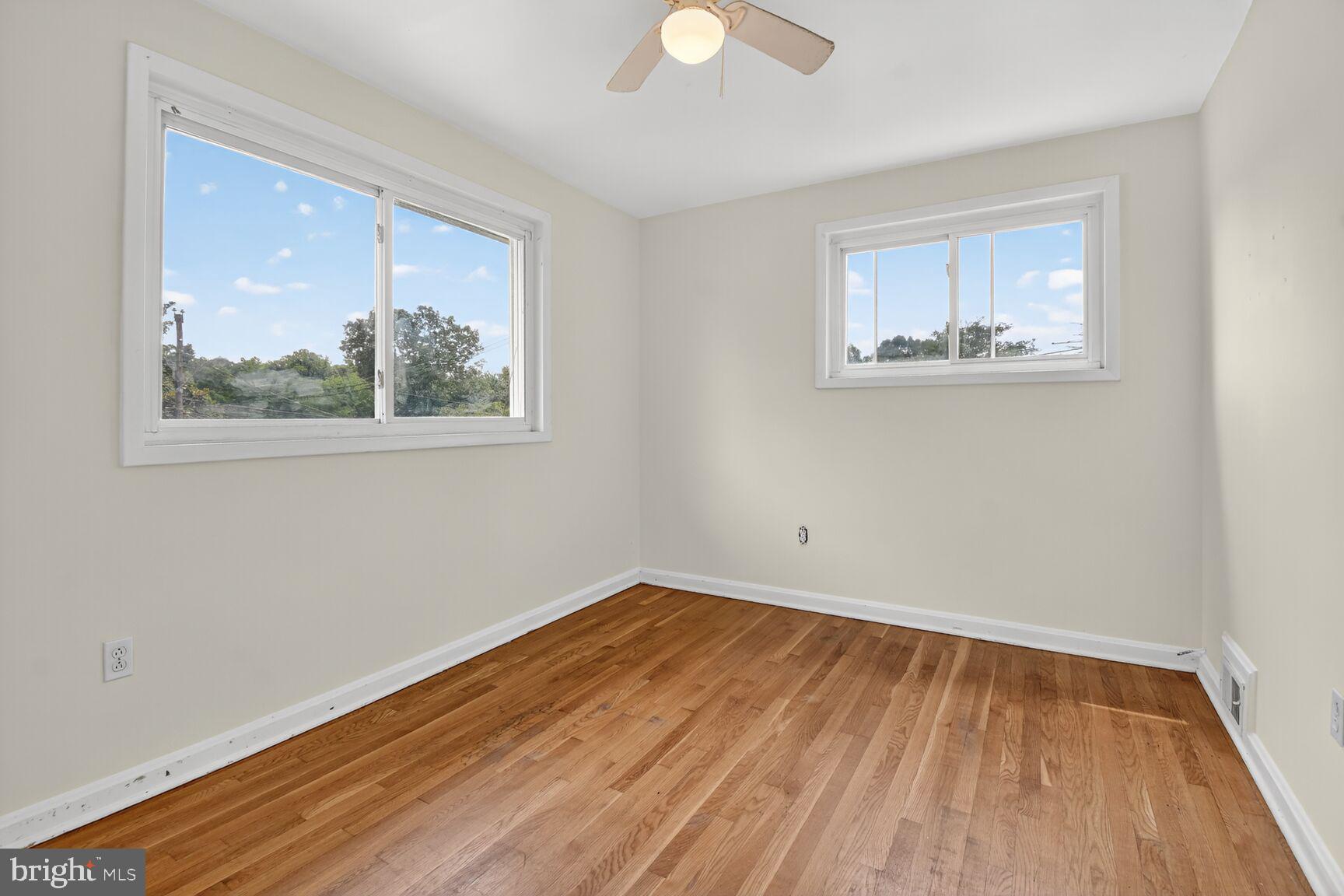 COLLEGE PARK ESTATES - Residential