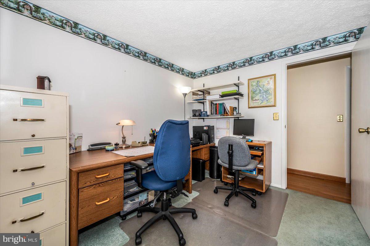 FOUNTAIN ROCK MANOR - Residential