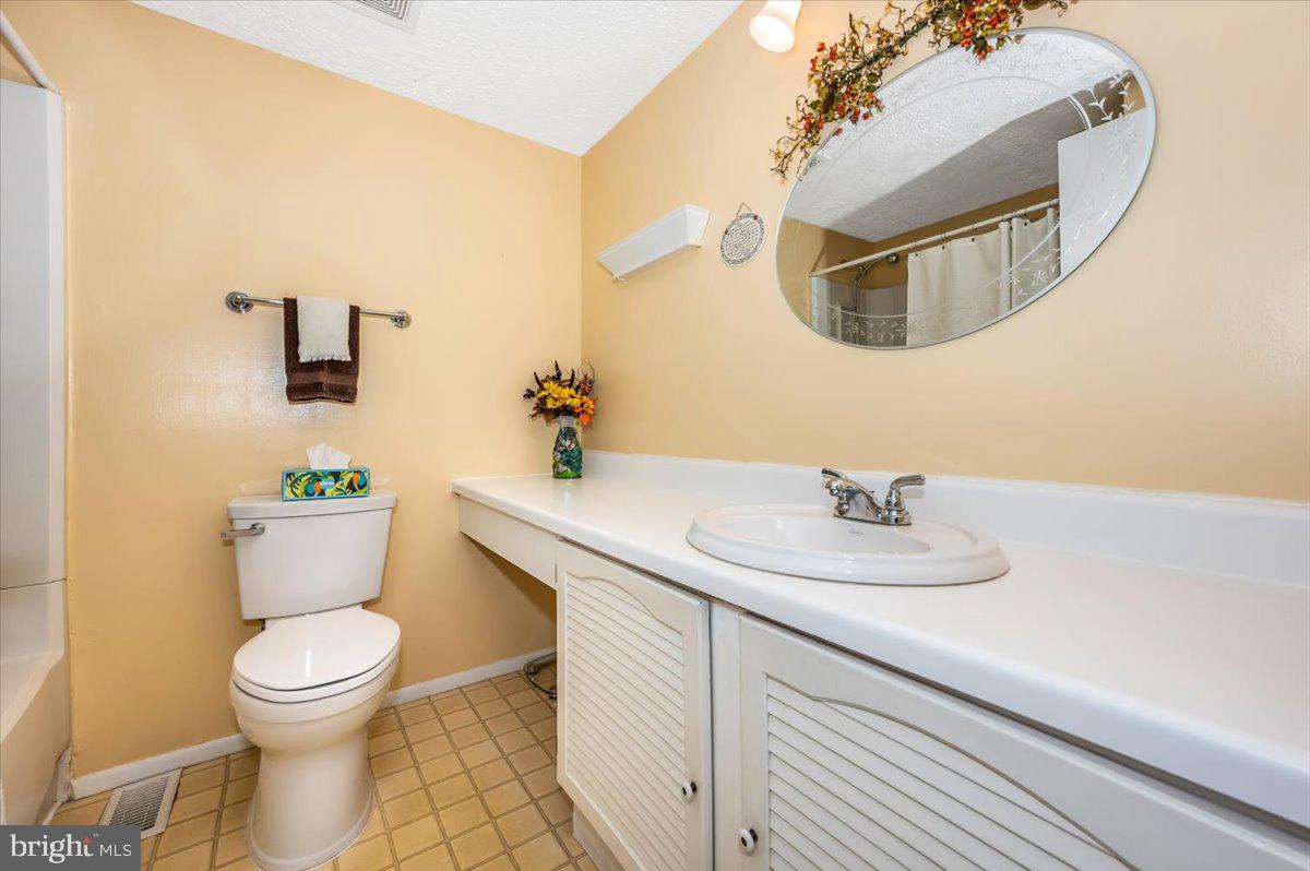 FOUNTAIN ROCK MANOR - Residential