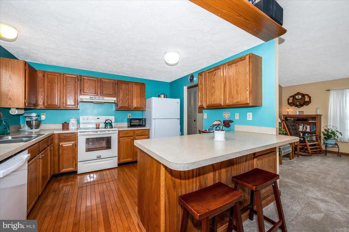 FOUNTAIN ROCK MANOR - Residential