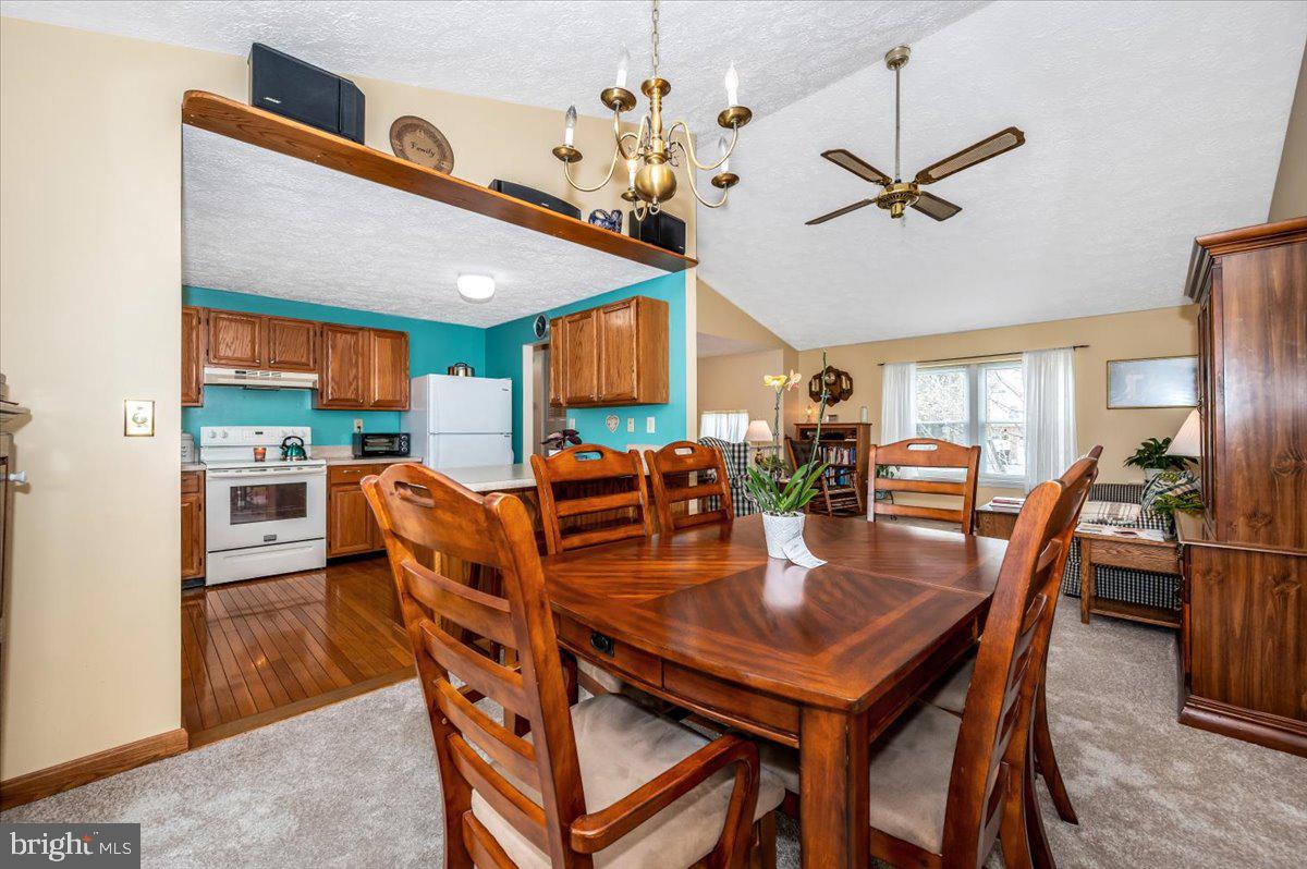 FOUNTAIN ROCK MANOR - Residential