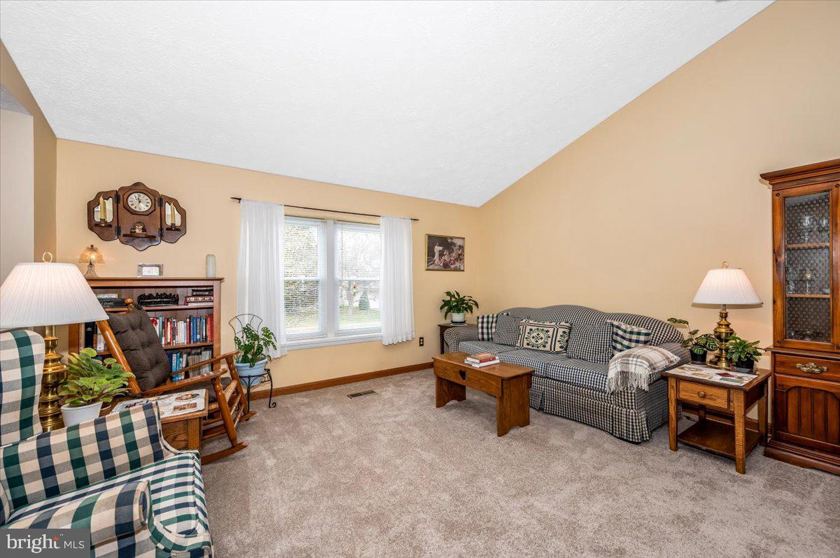 FOUNTAIN ROCK MANOR - Residential