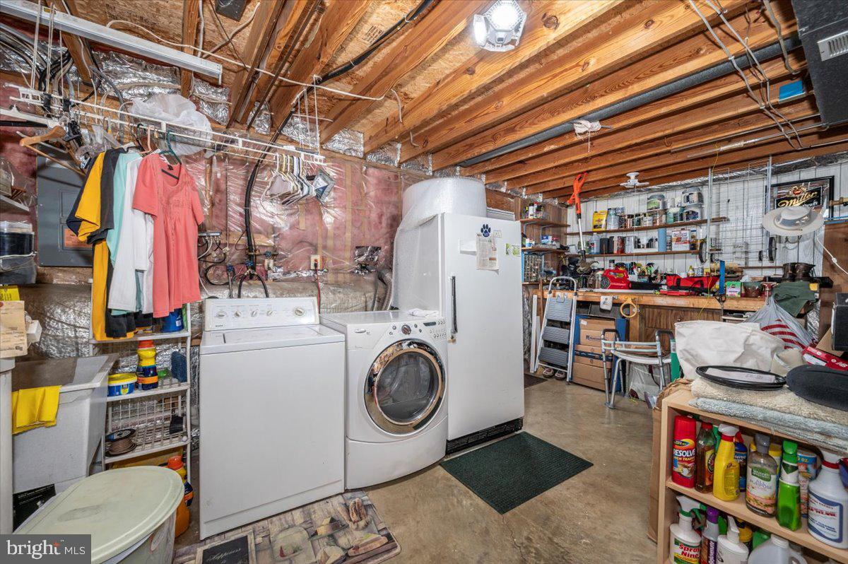 FOUNTAIN ROCK MANOR - Residential