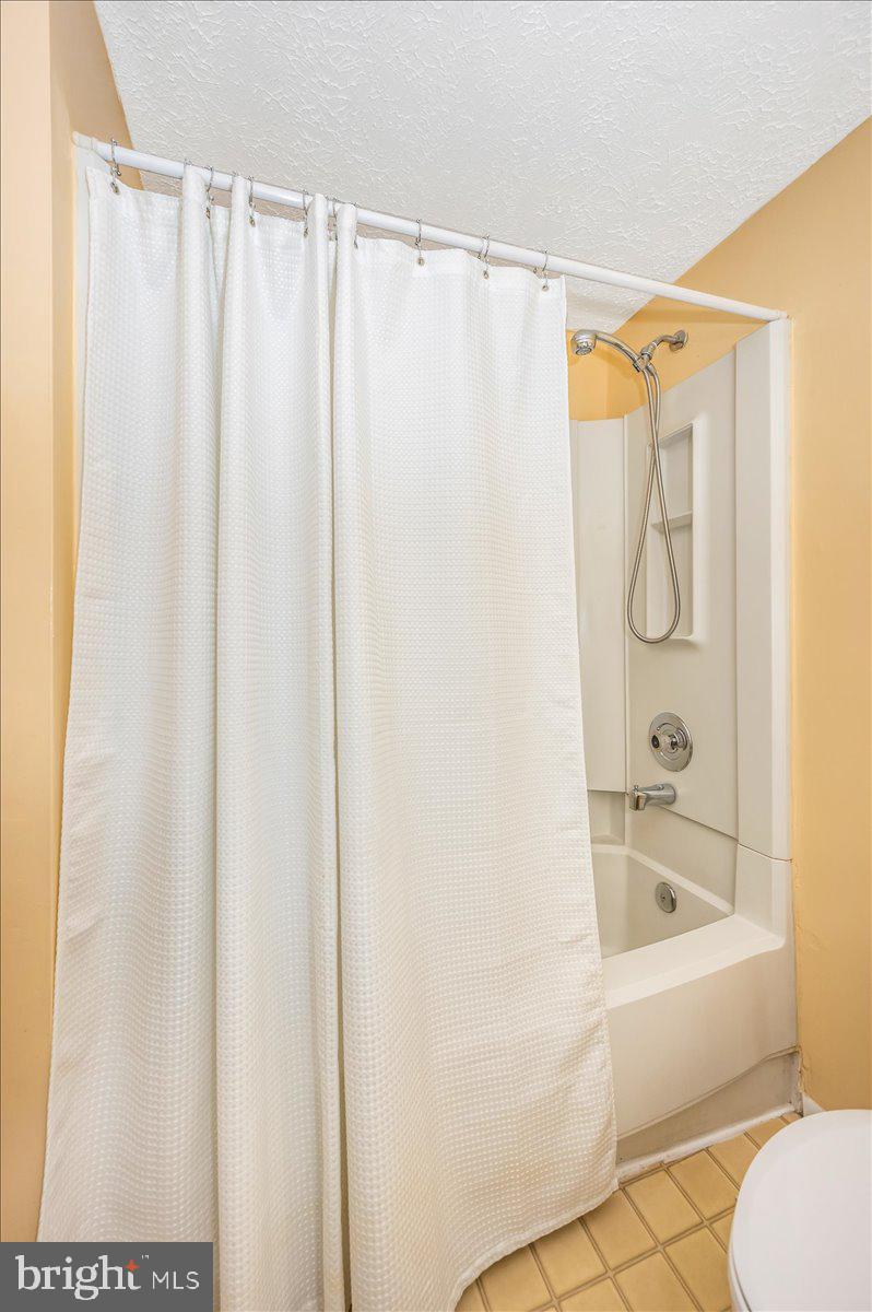 FOUNTAIN ROCK MANOR - Residential