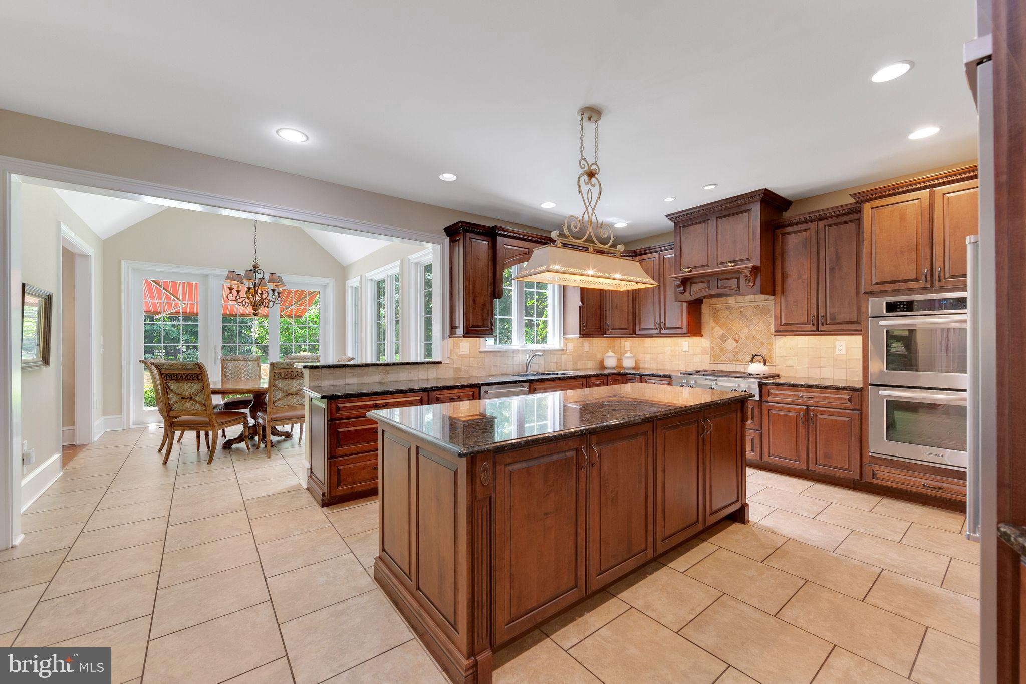 RADNOR HUNT - Residential