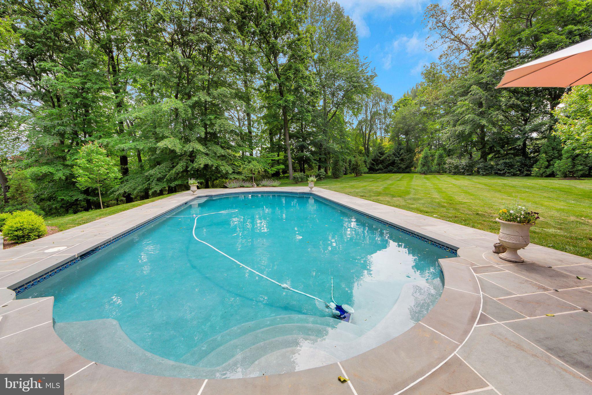 RADNOR HUNT - Residential