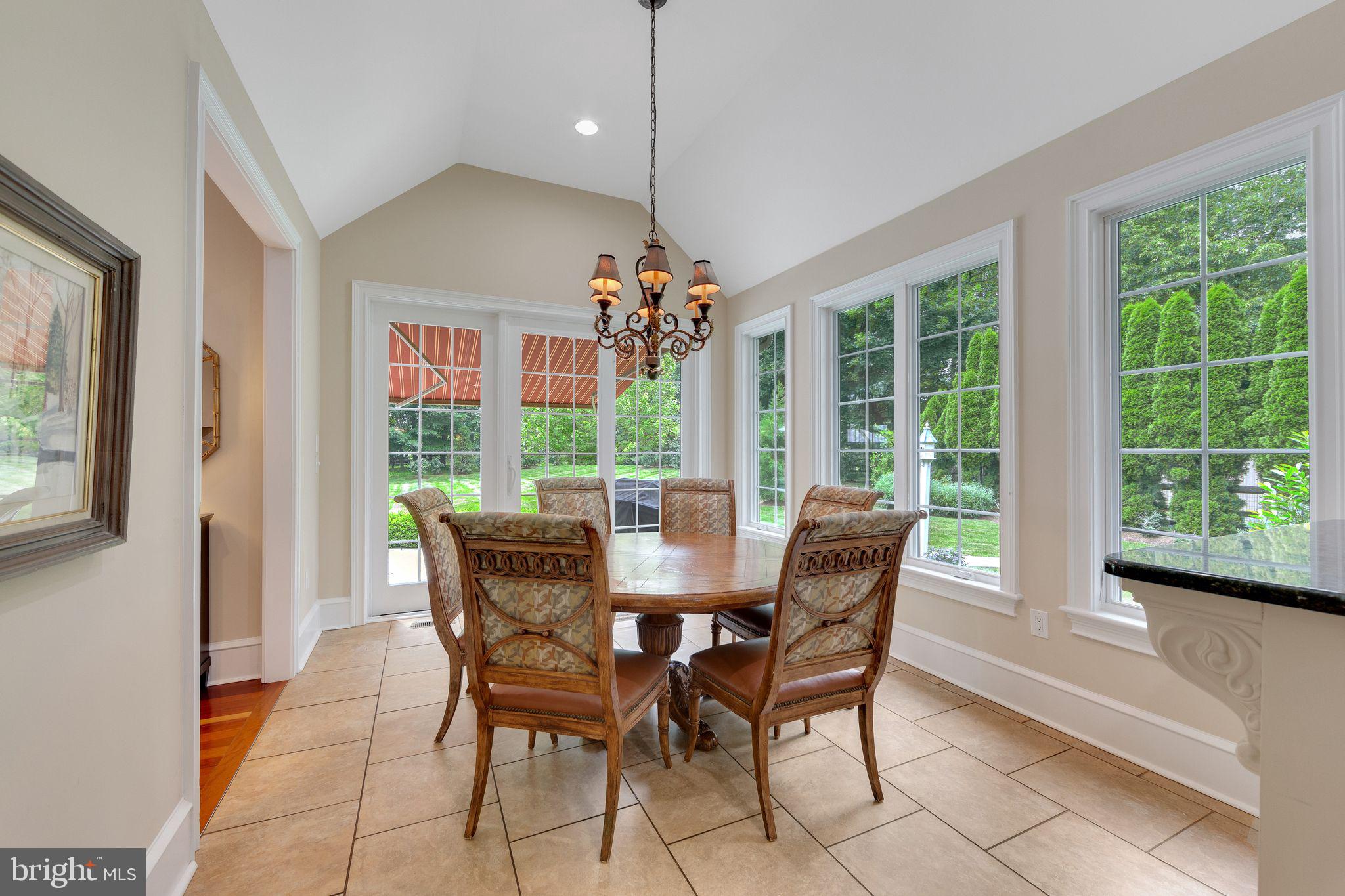 RADNOR HUNT - Residential