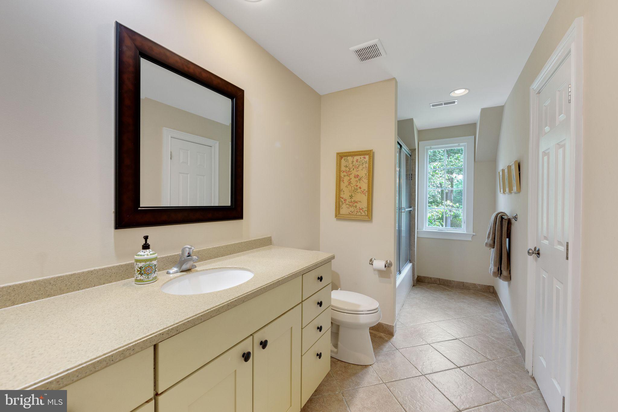 RADNOR HUNT - Residential