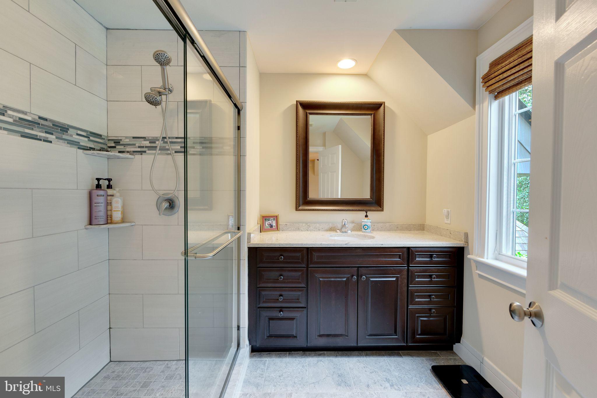 RADNOR HUNT - Residential