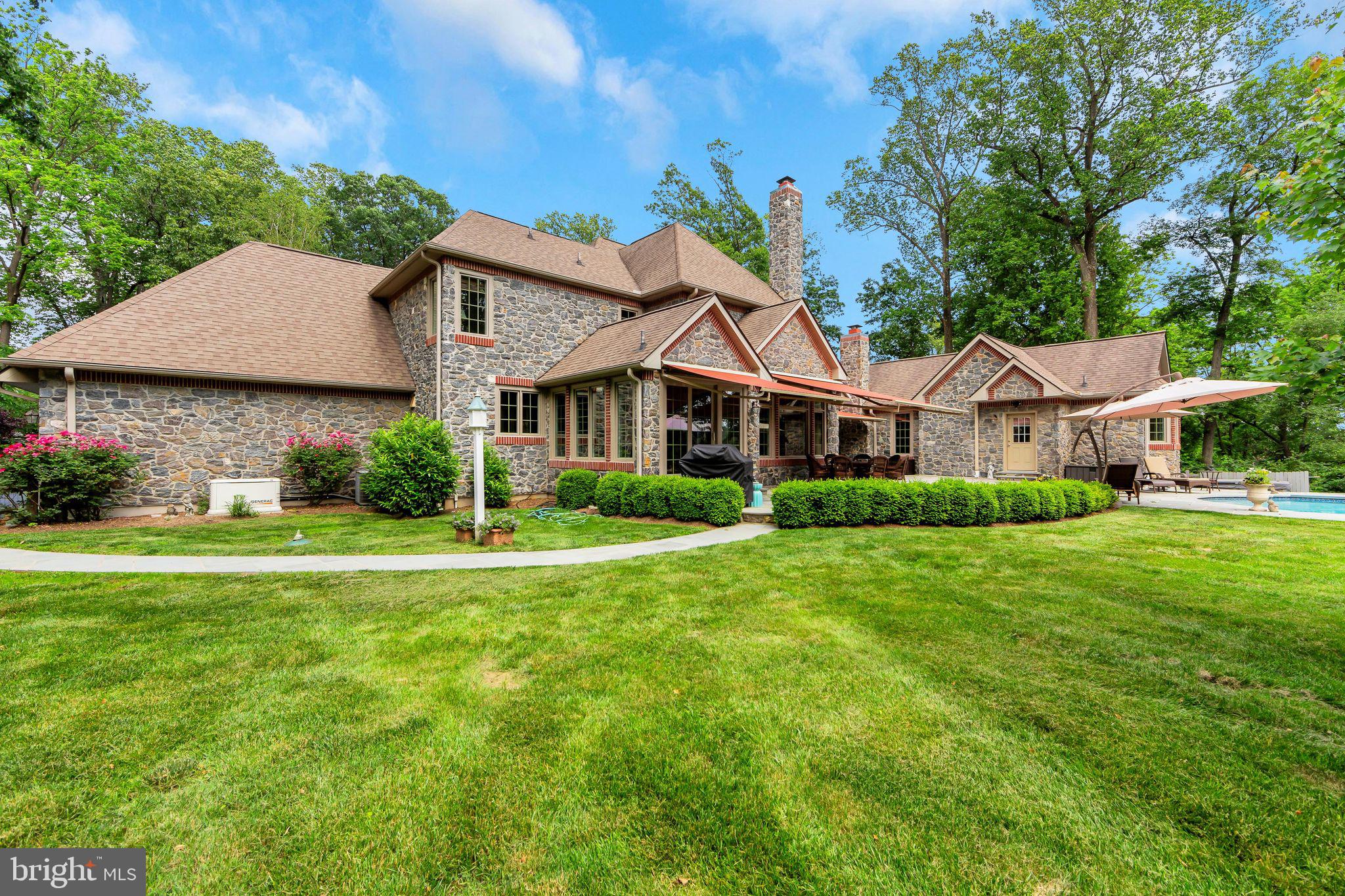 RADNOR HUNT - Residential