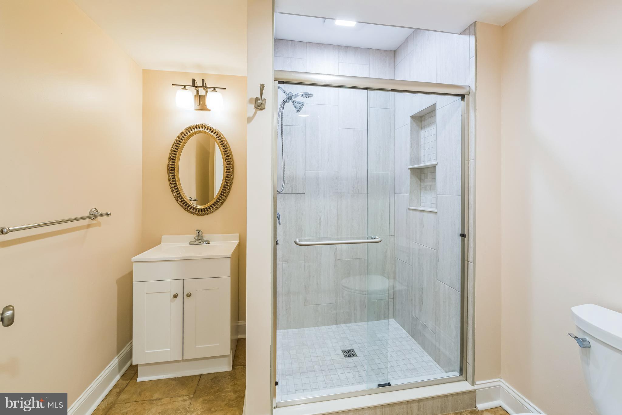 RADNOR HUNT - Residential