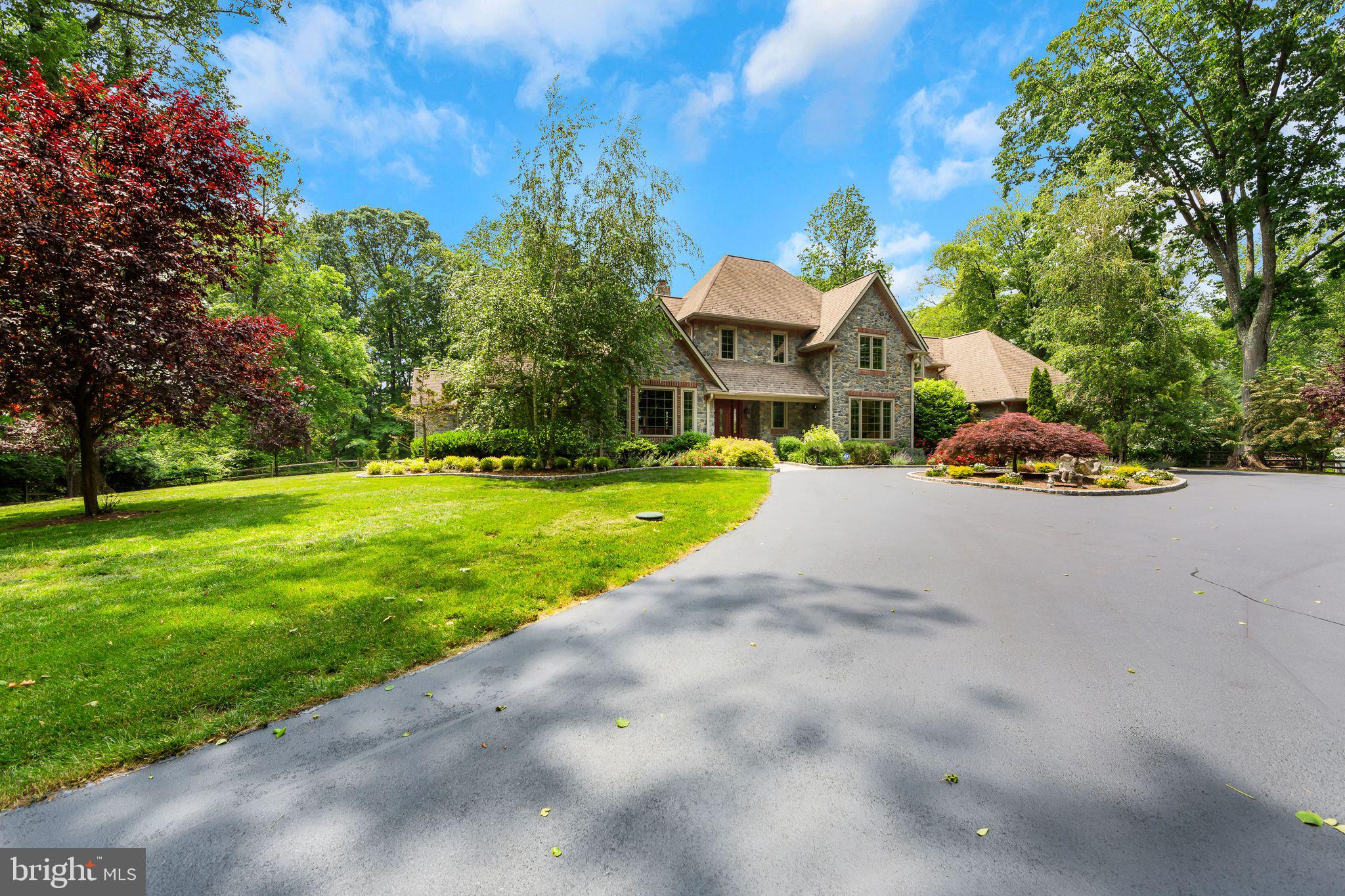 RADNOR HUNT - Residential