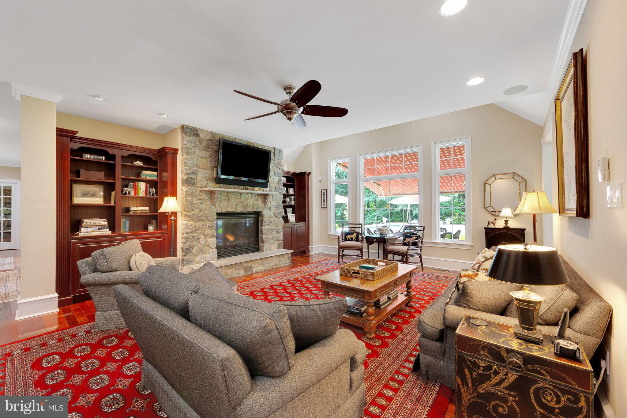 RADNOR HUNT - Residential