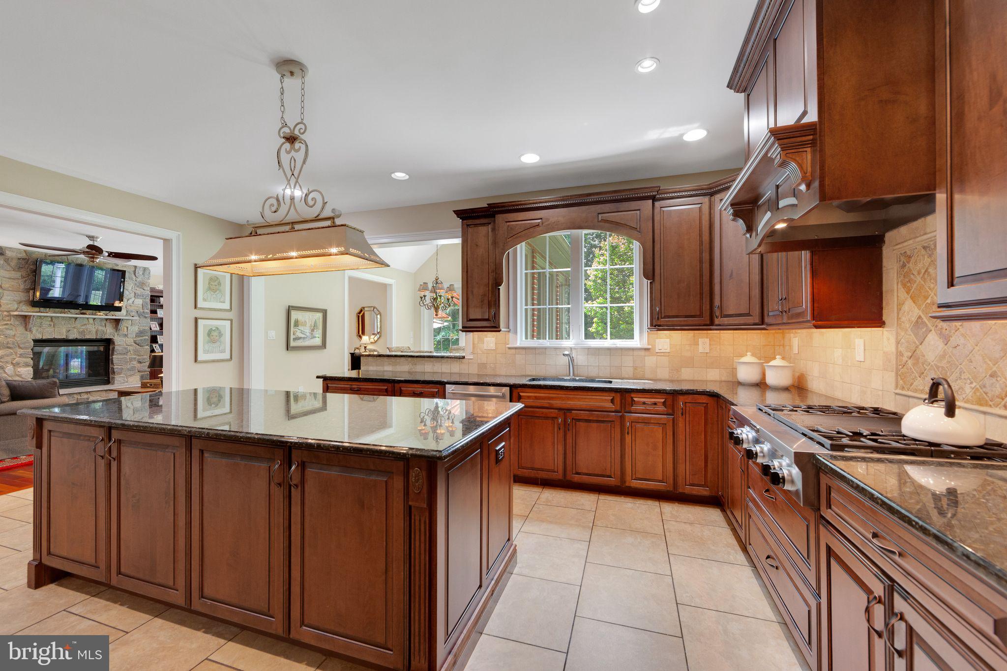 RADNOR HUNT - Residential