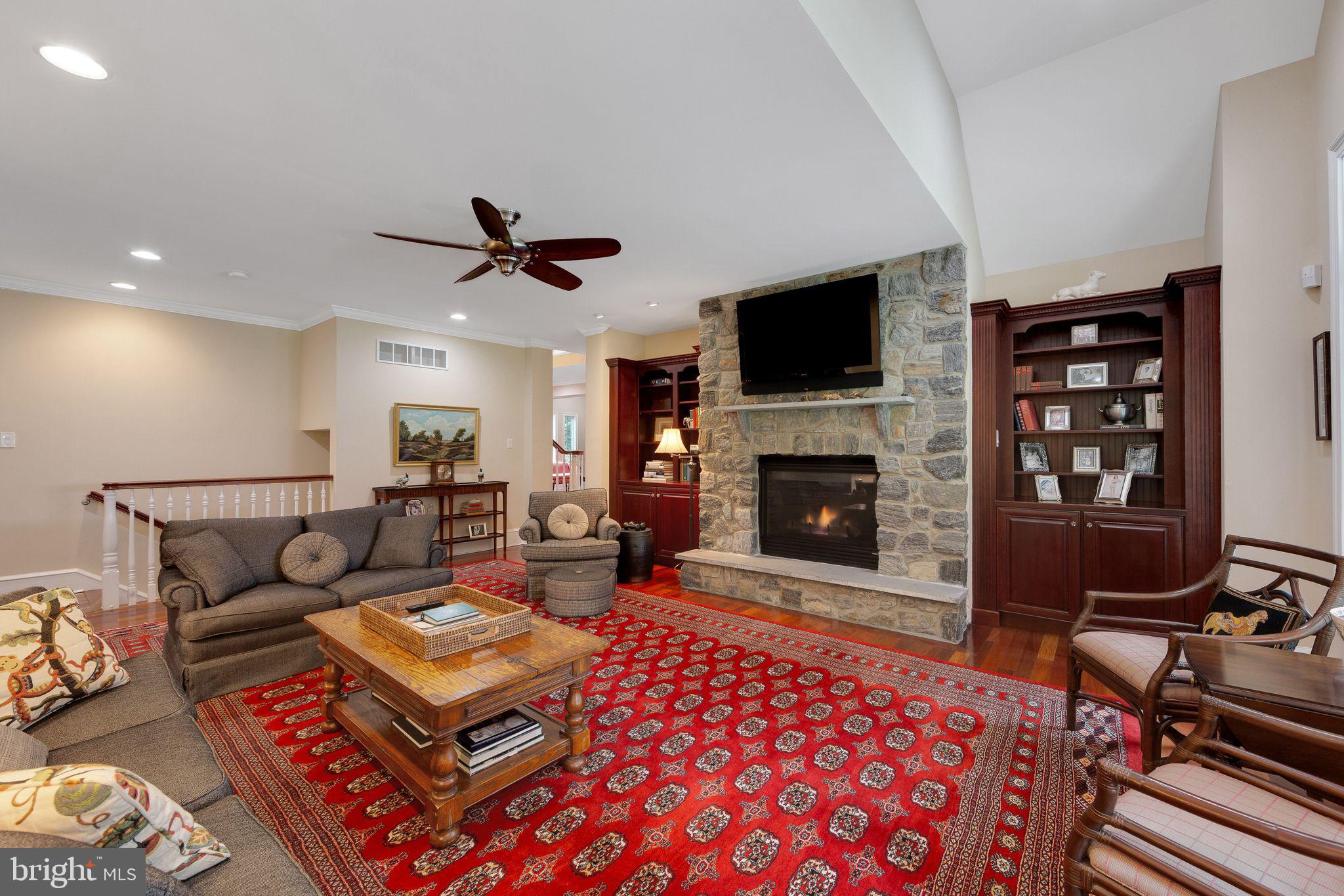 RADNOR HUNT - Residential