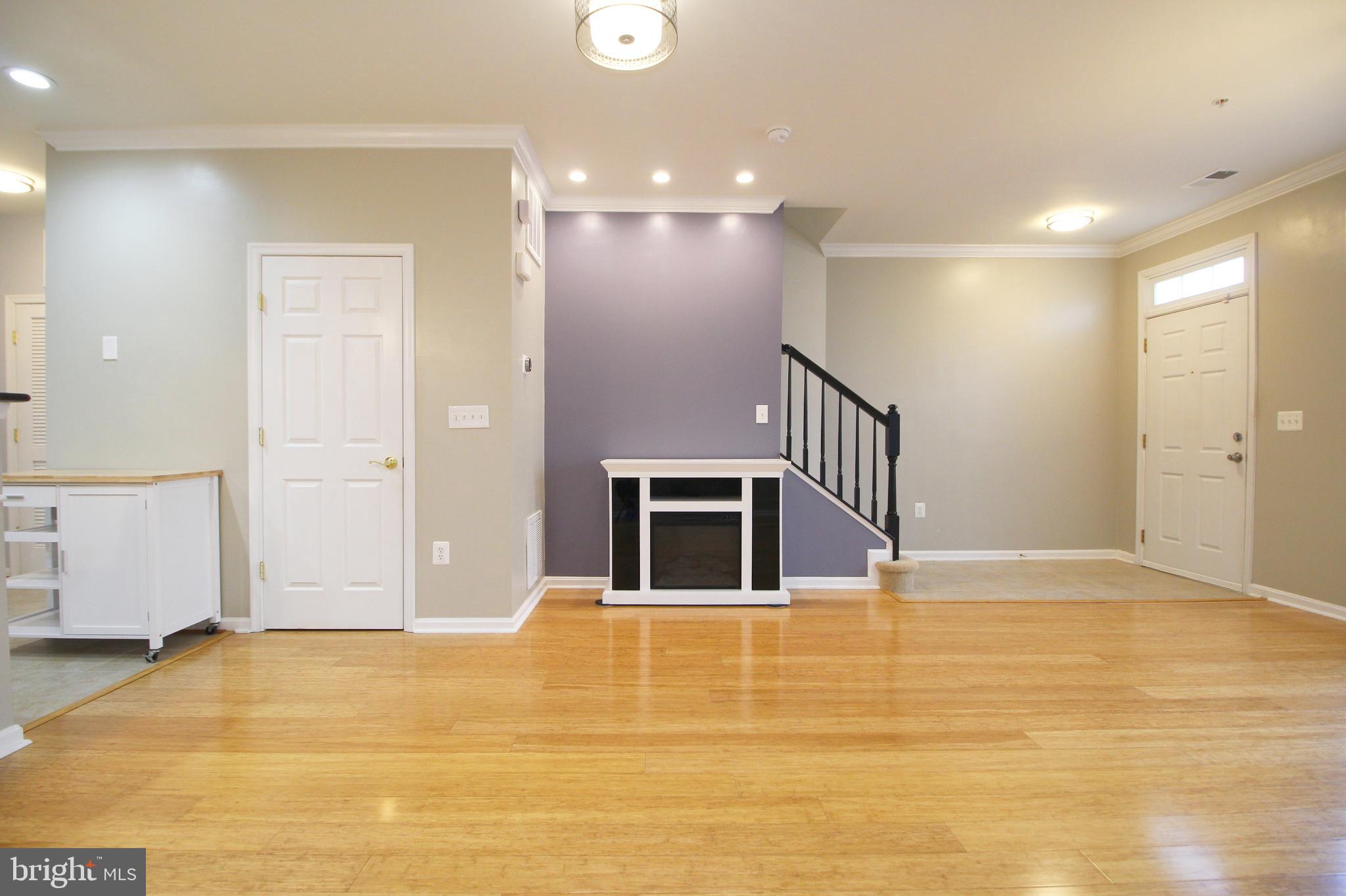 2415 RAINSWOOD LANE