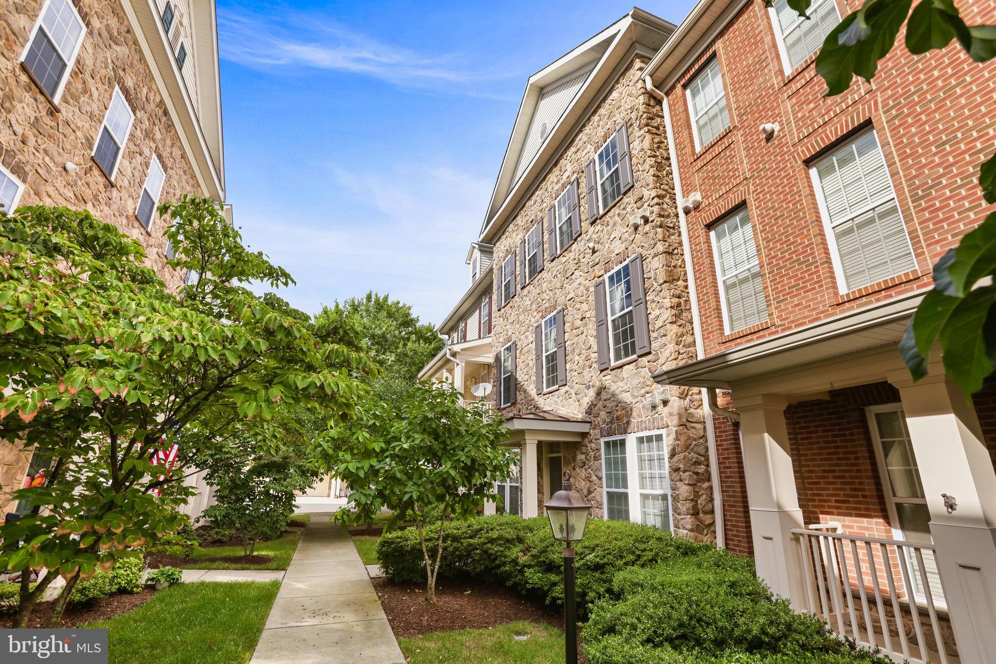 STONE SPRINGS CONDOMINIUMS - Residential