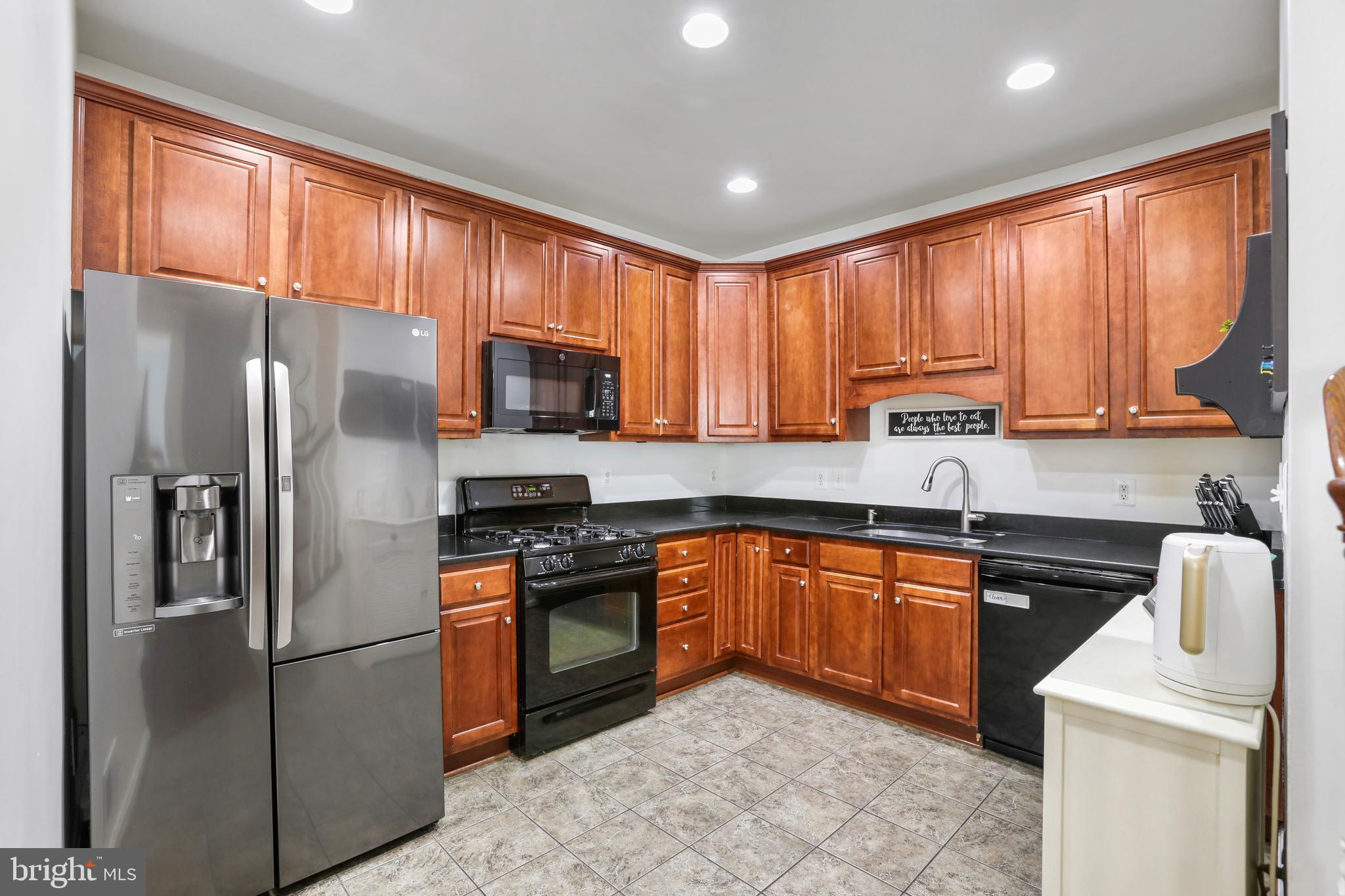 STONE SPRINGS CONDOMINIUMS - Residential