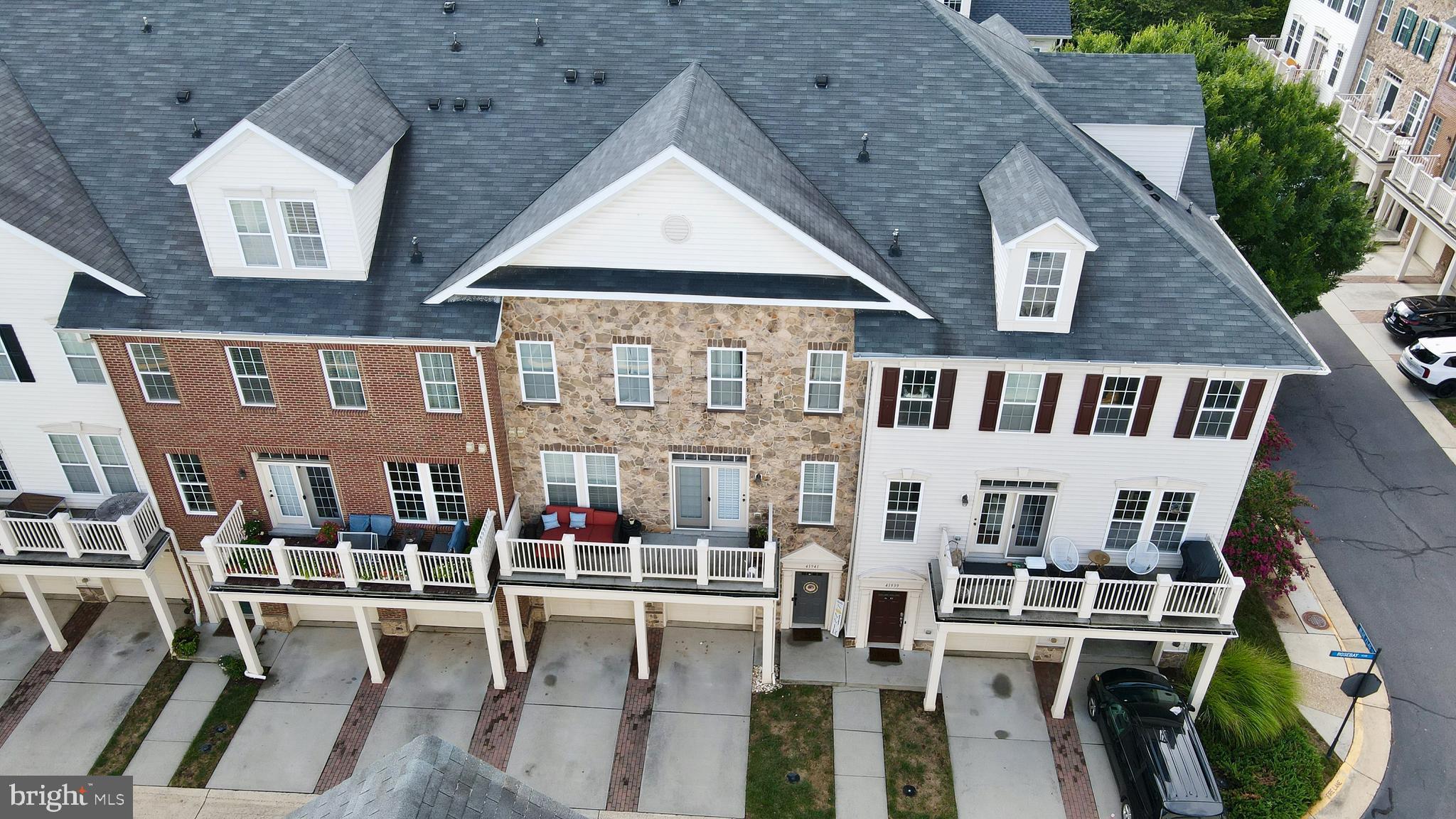 STONE SPRINGS CONDOMINIUMS - Residential