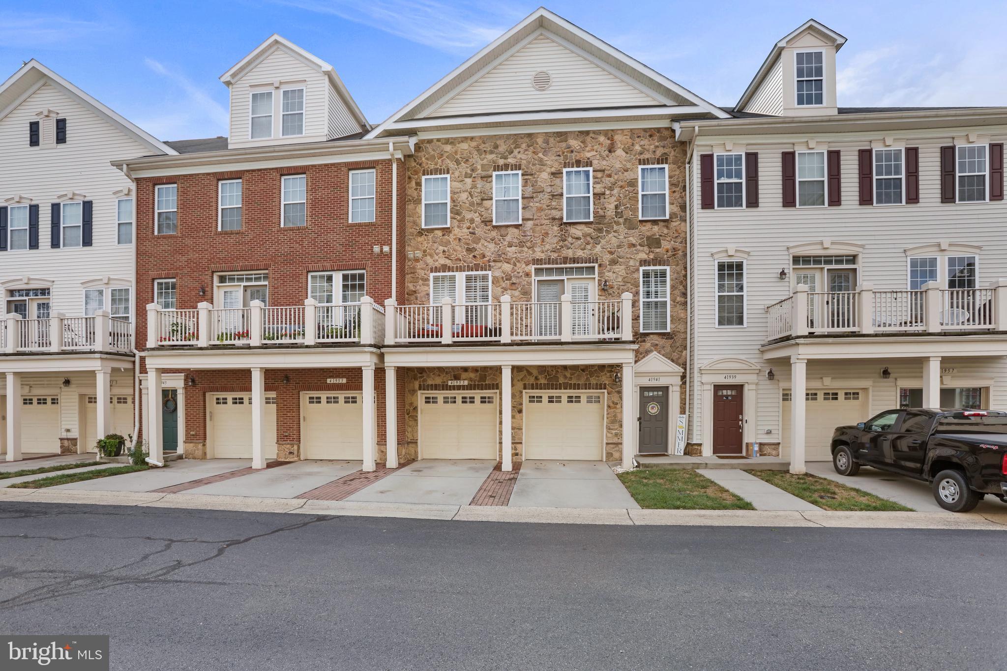 STONE SPRINGS CONDOMINIUMS - Residential