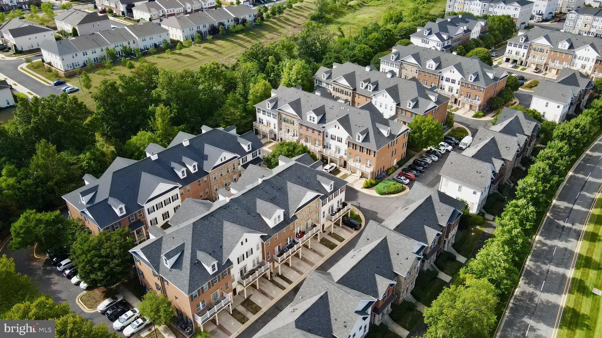 STONE SPRINGS CONDOMINIUMS - Residential