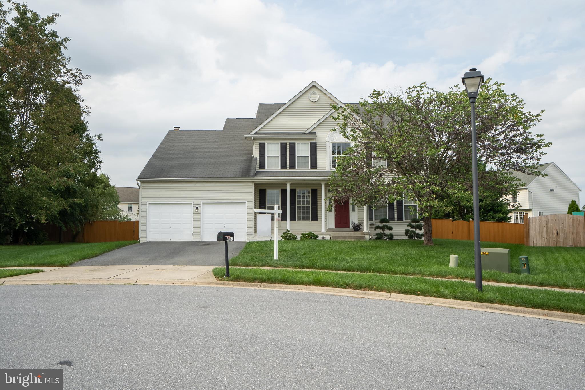 WELLINGTON TRACE - Residential