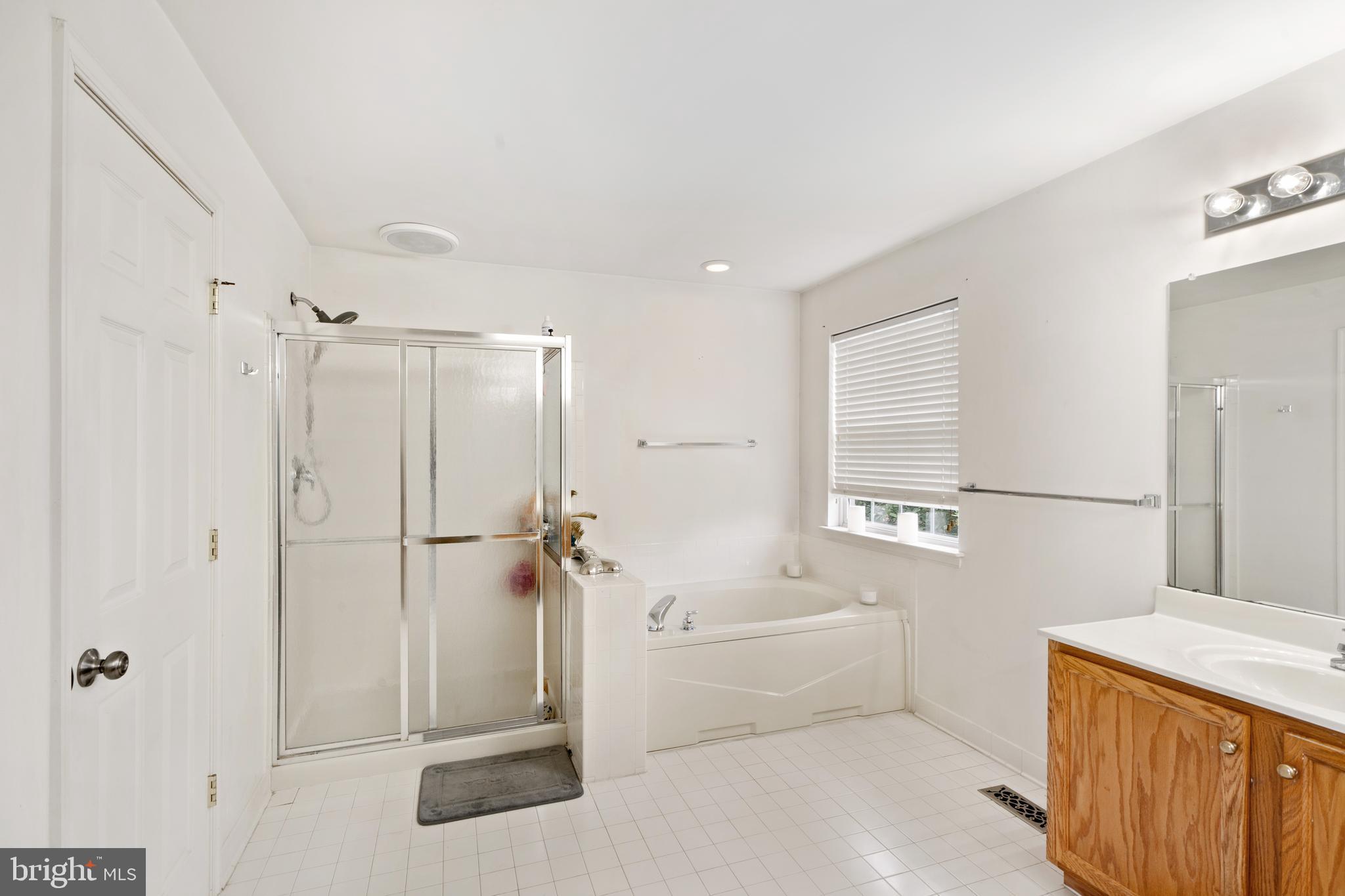 WELLINGTON TRACE - Residential