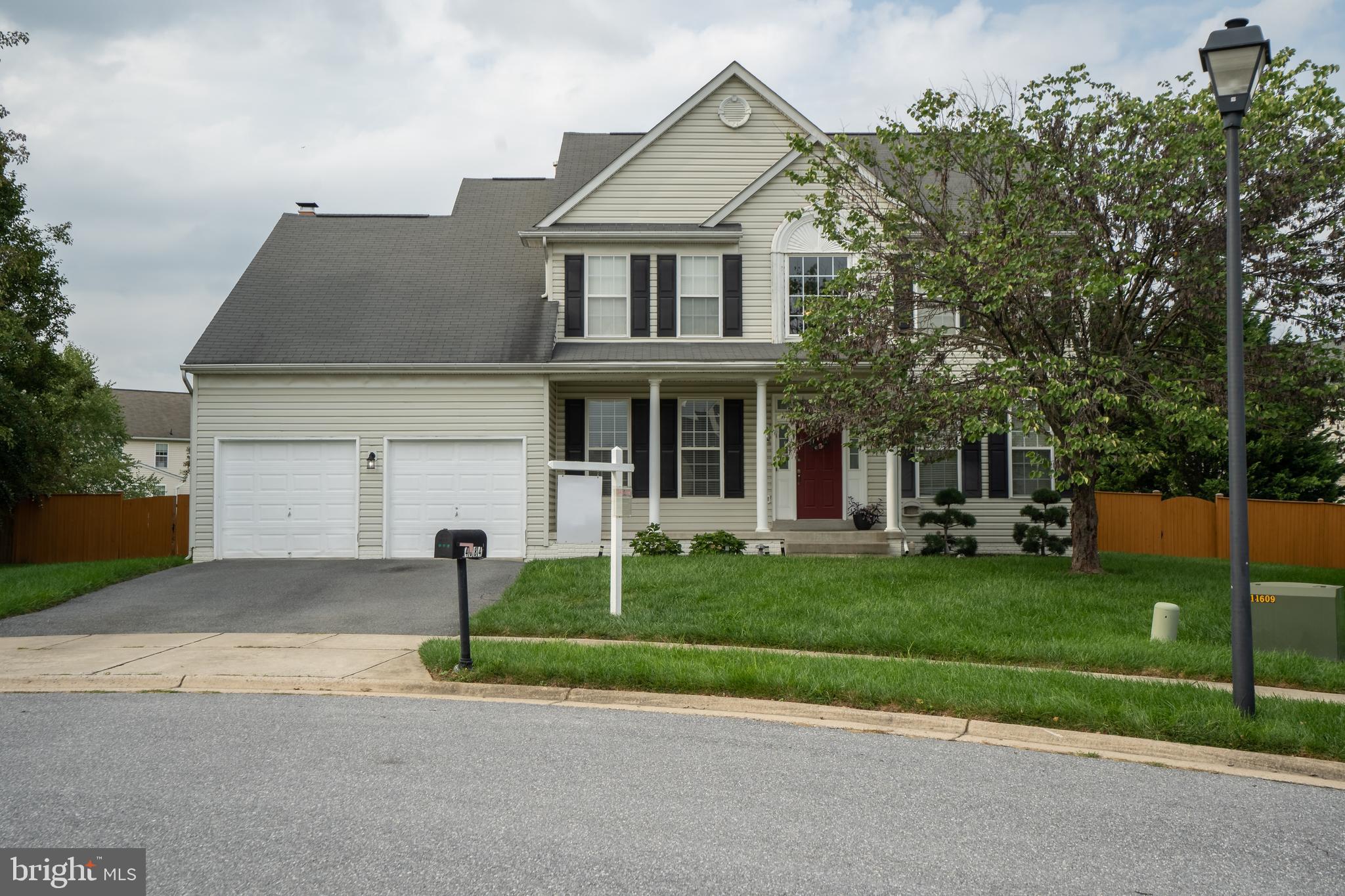 WELLINGTON TRACE - Residential