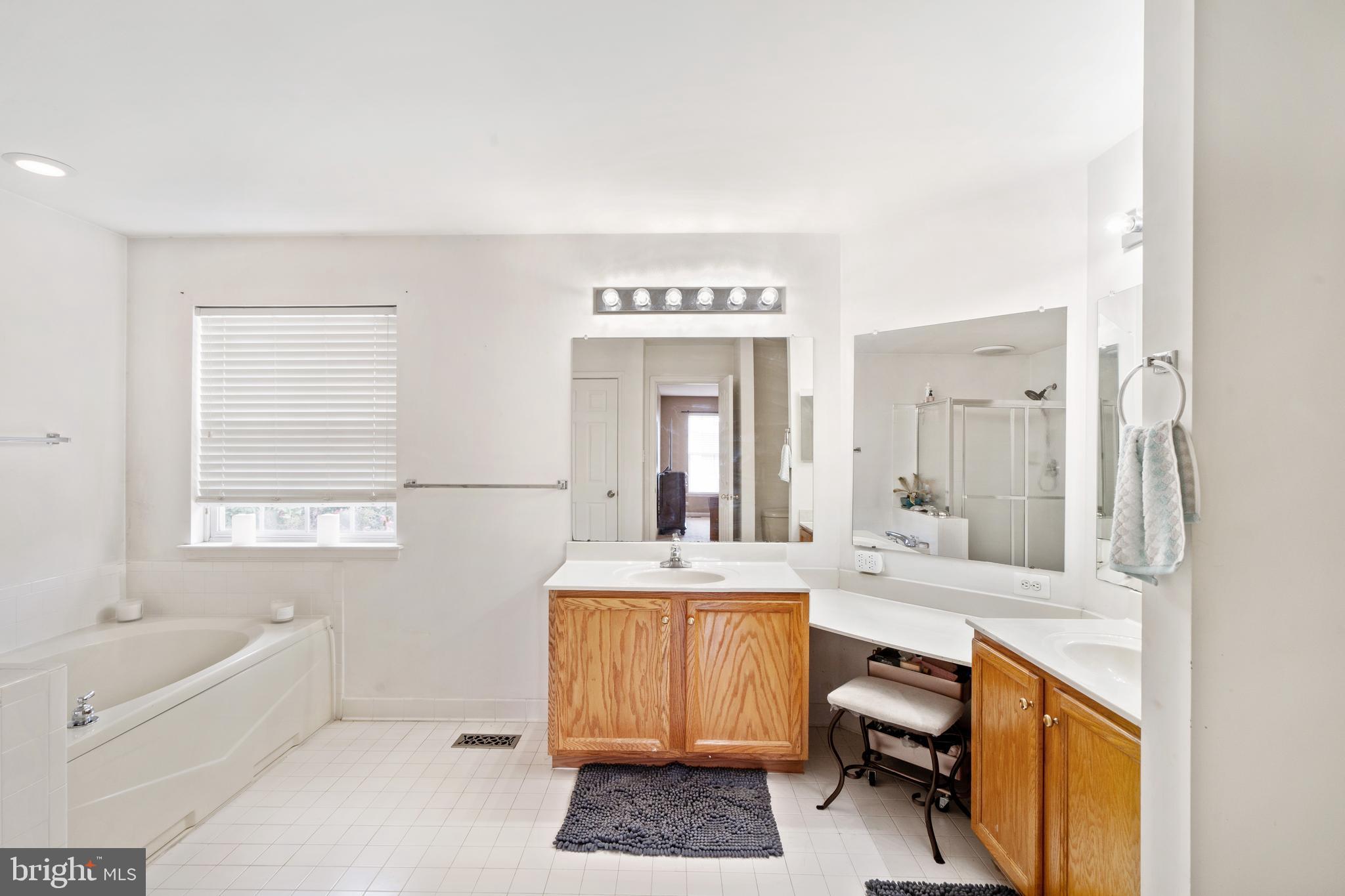 WELLINGTON TRACE - Residential