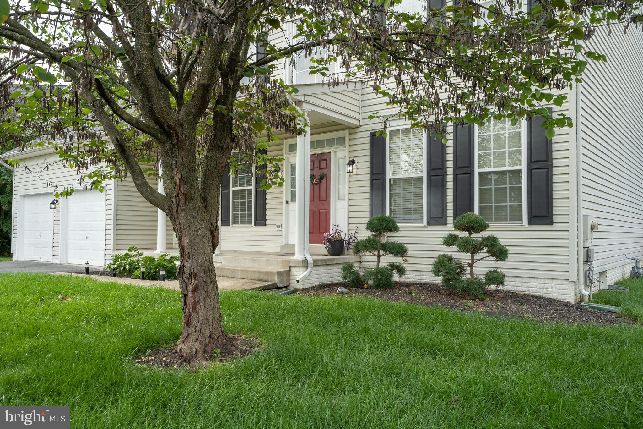 WELLINGTON TRACE - Residential