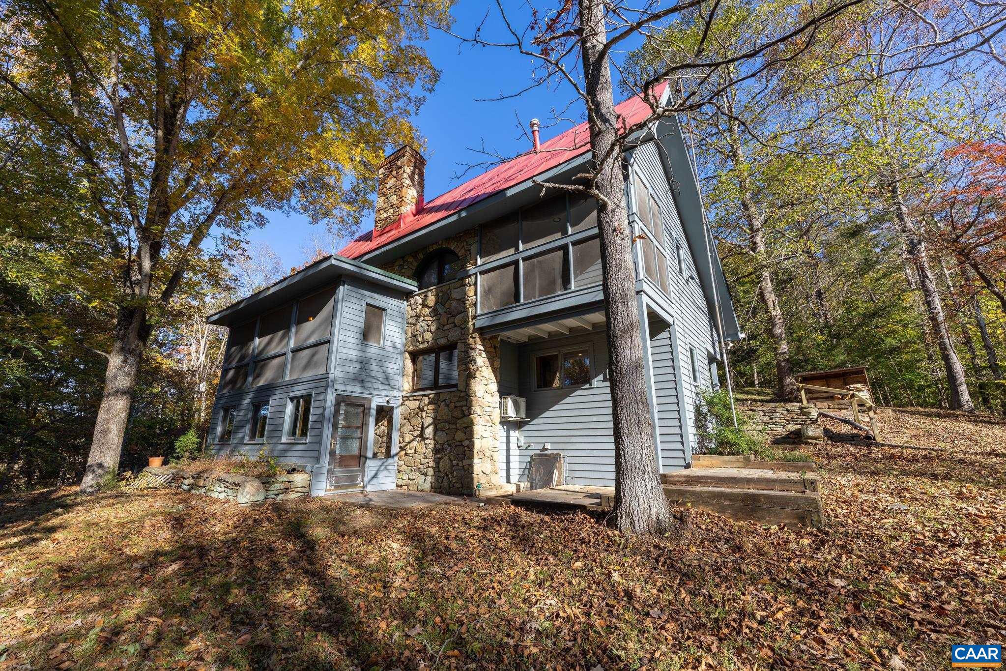 9712 OLD GREEN MOUNTAIN RD