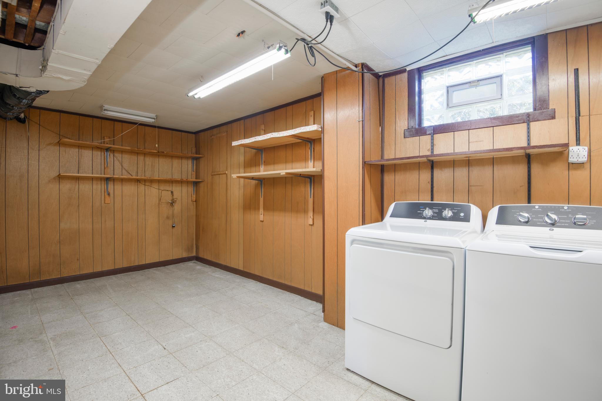 SOMERTON - Residential